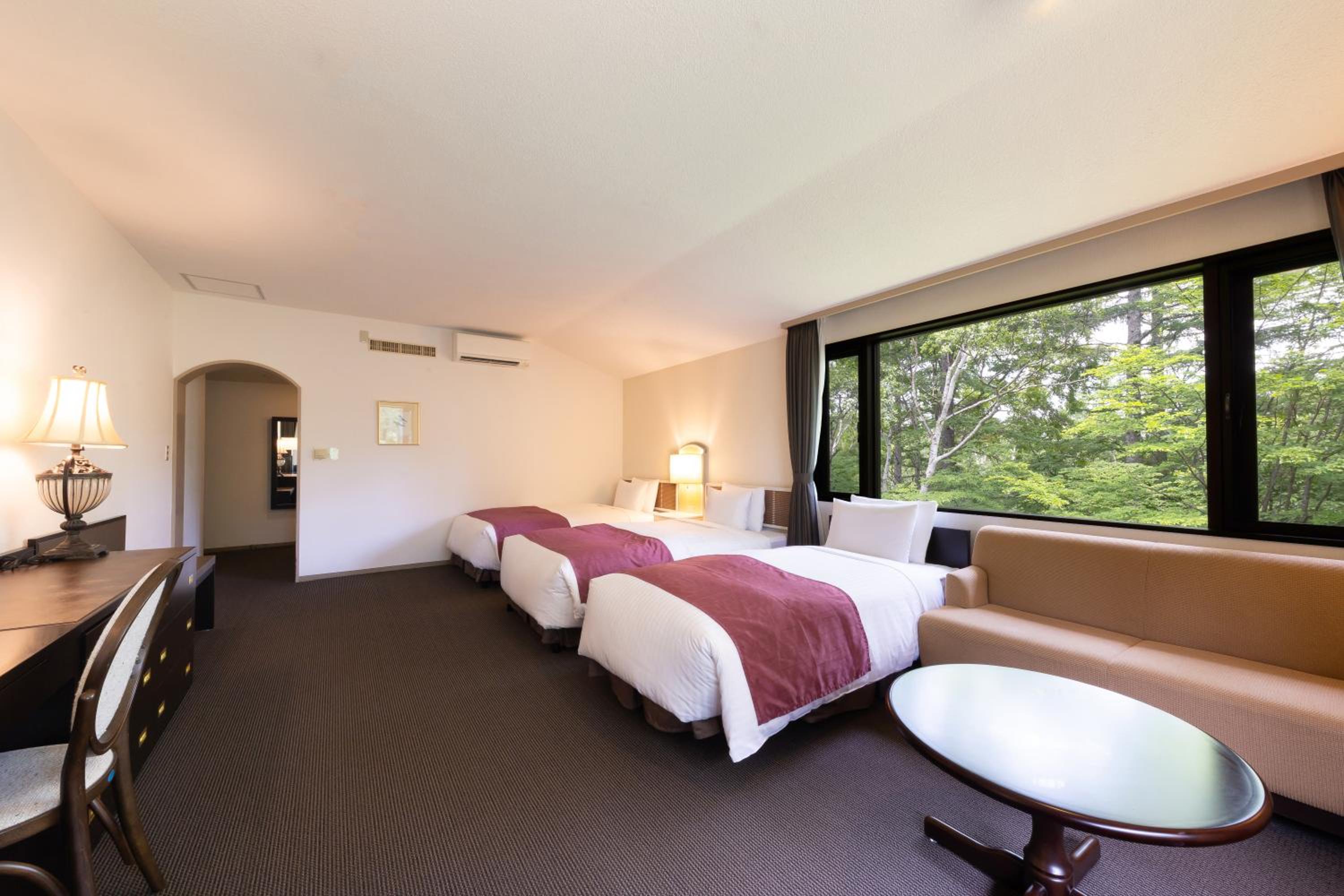 Corner Twin Room - Non-Smoking - Photo 8