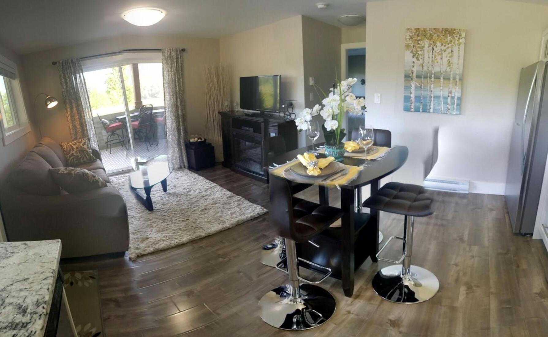 Apartment photo 2