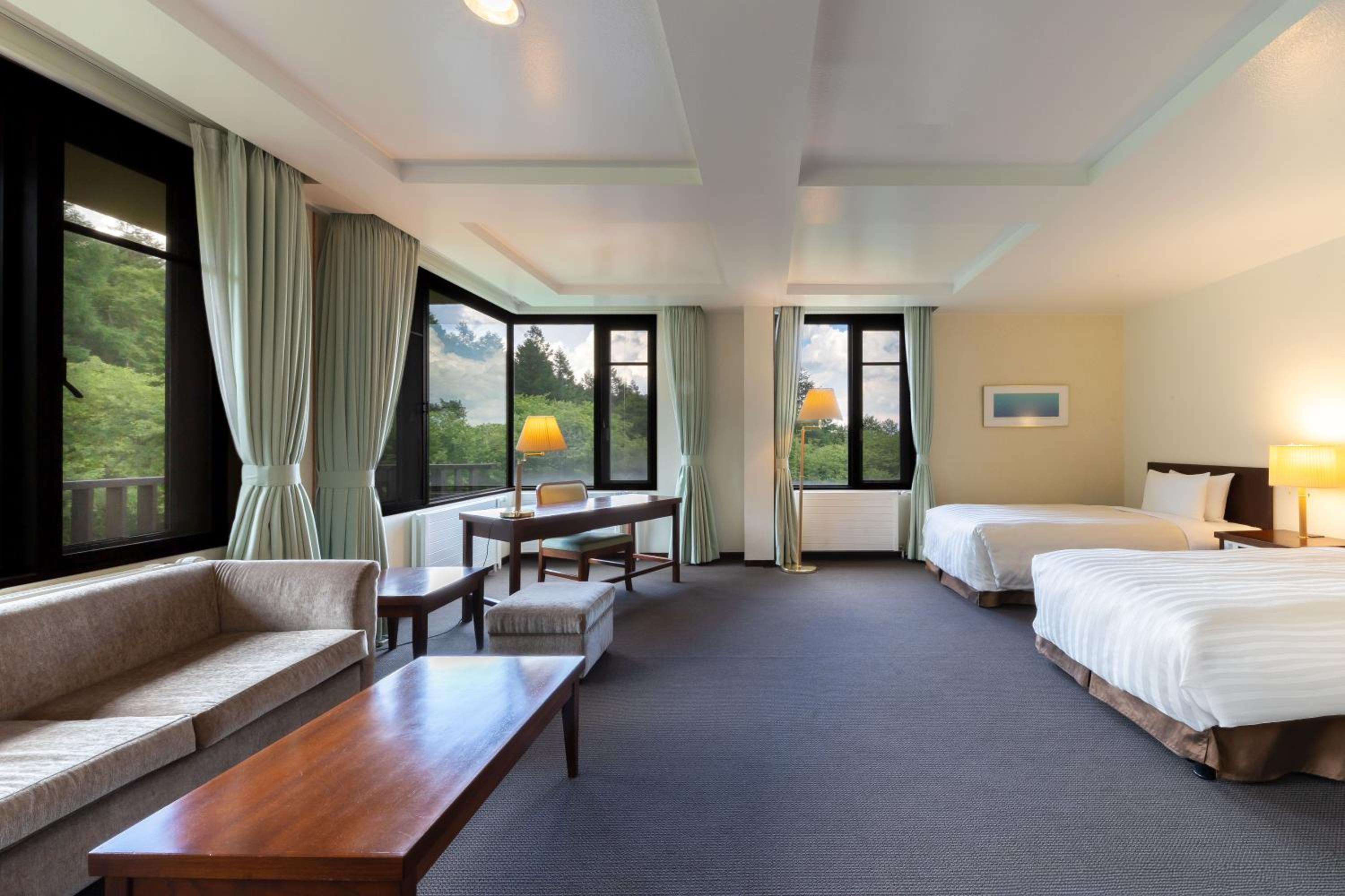 Junior Suite - Non-Smoking photo 3