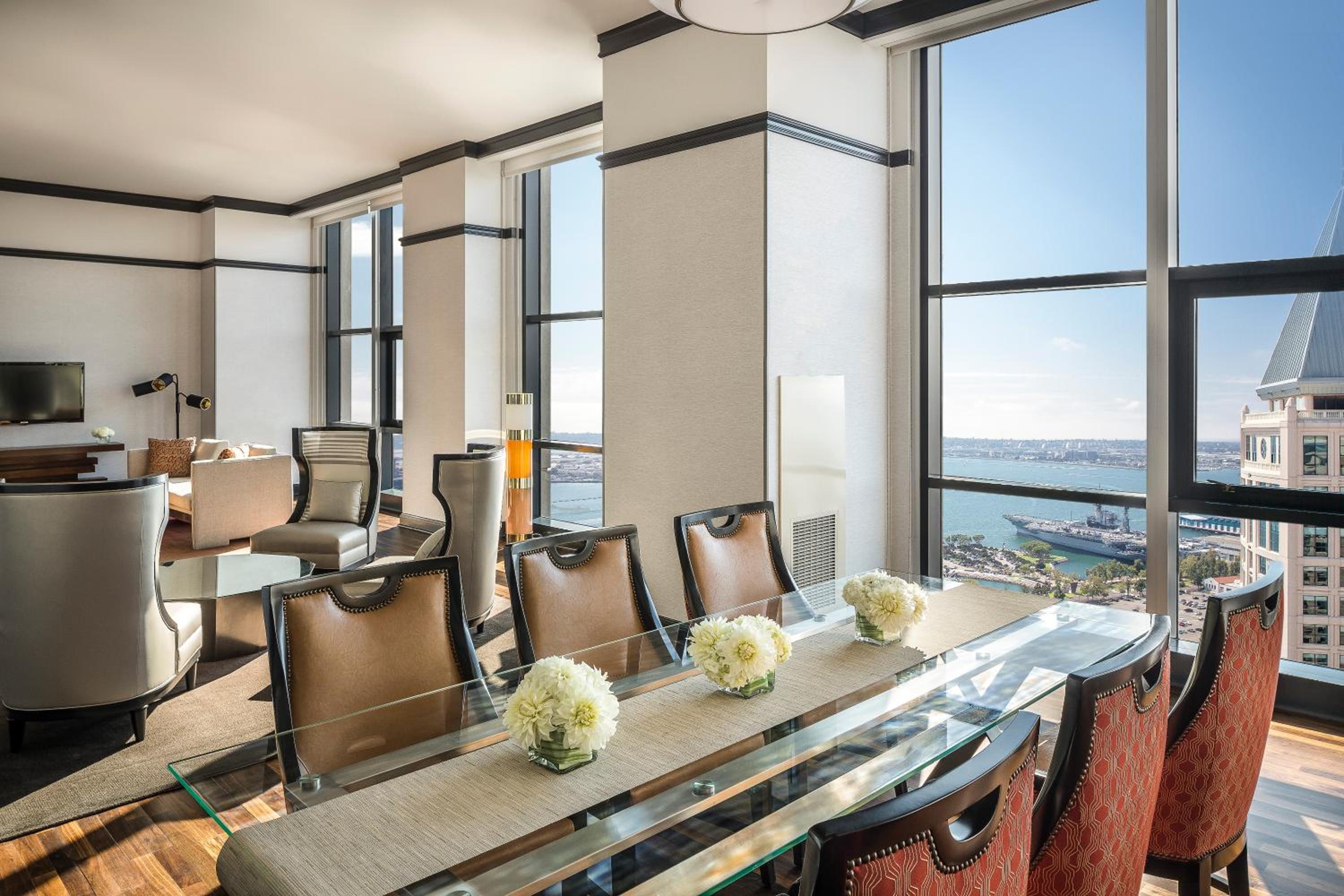 Presidential Suite thumbnail 5