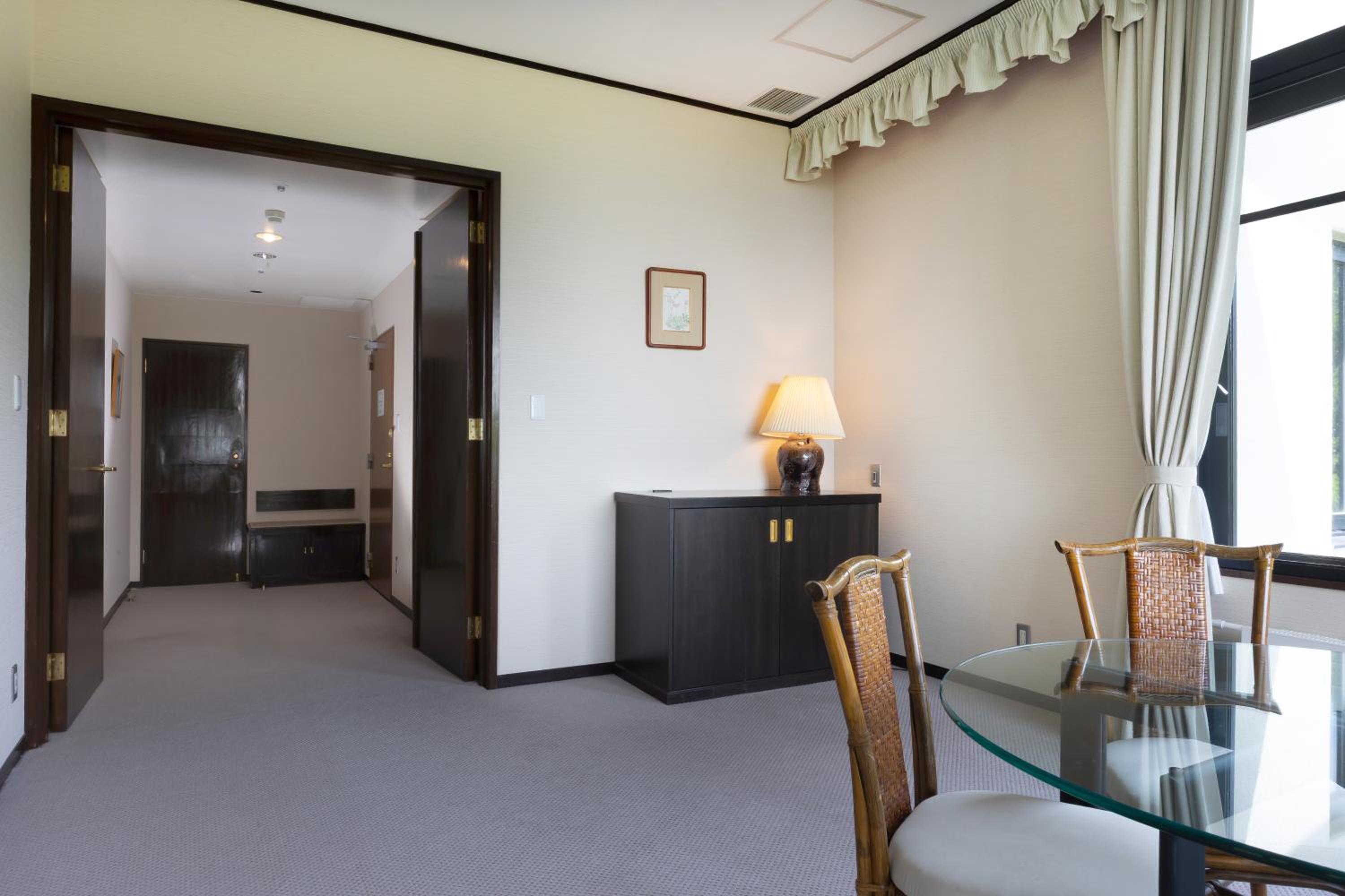 Royal Suite - Non-Smoking - Photo 6