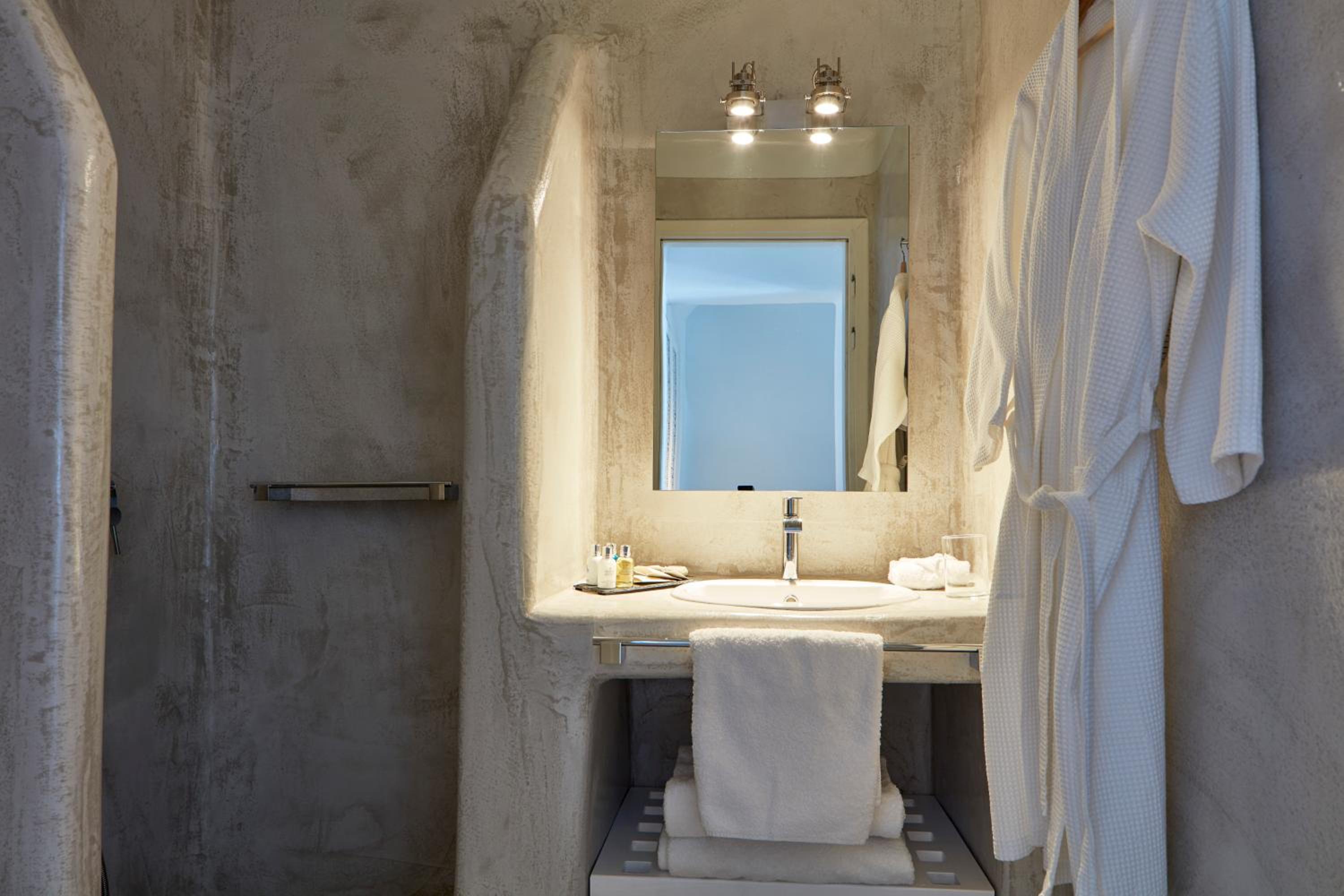 Two-Bedroom Suite with Private Pool and Sea View - Photo 7