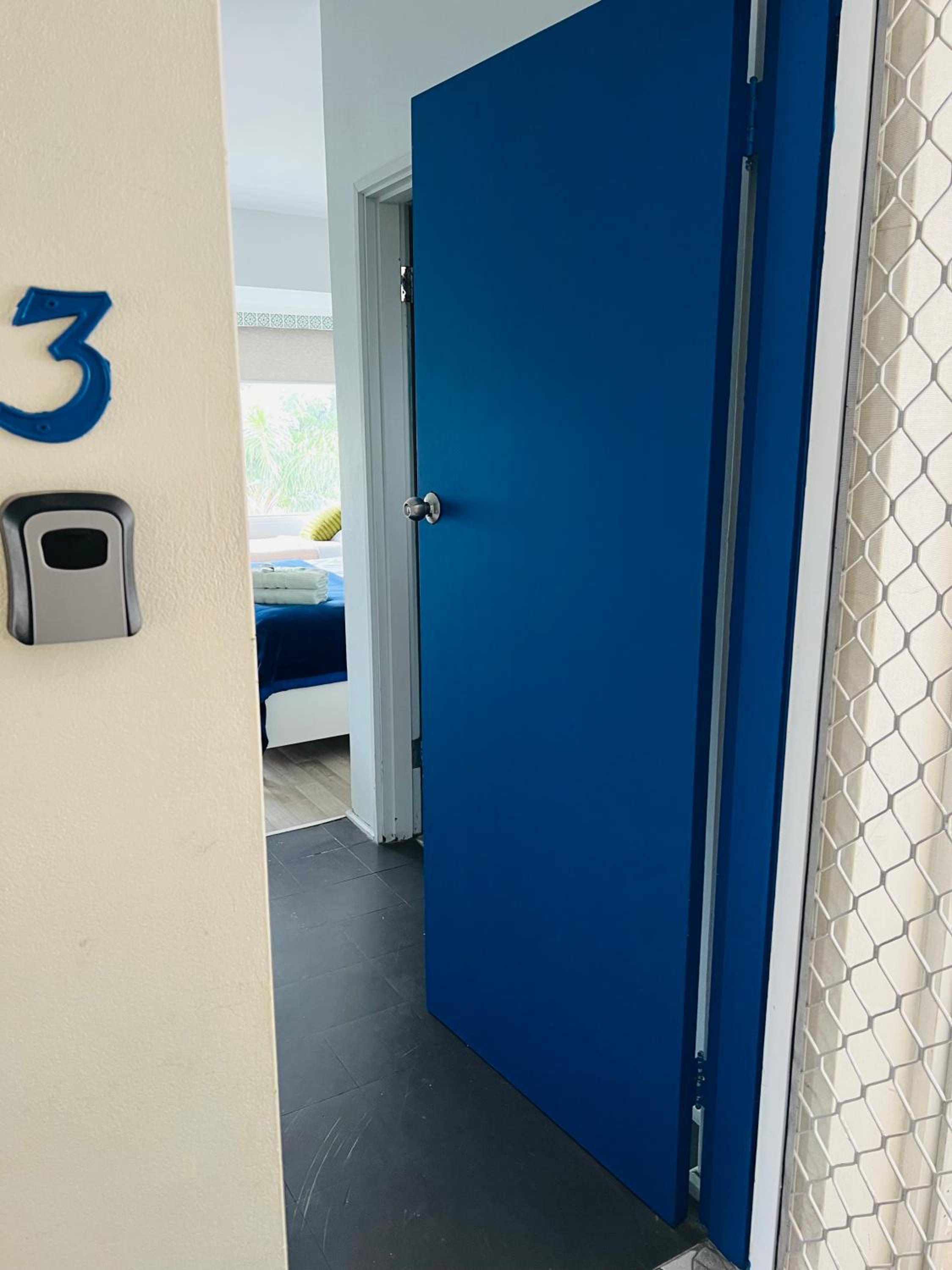 Twin Room with Partial Sea View photo 2