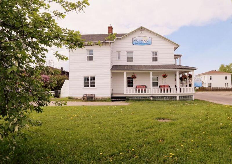 Eight-Bedroom House