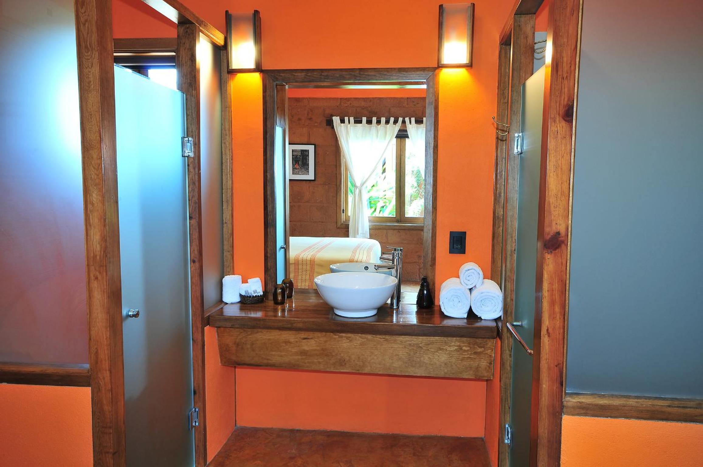 Deluxe King Room photo 3