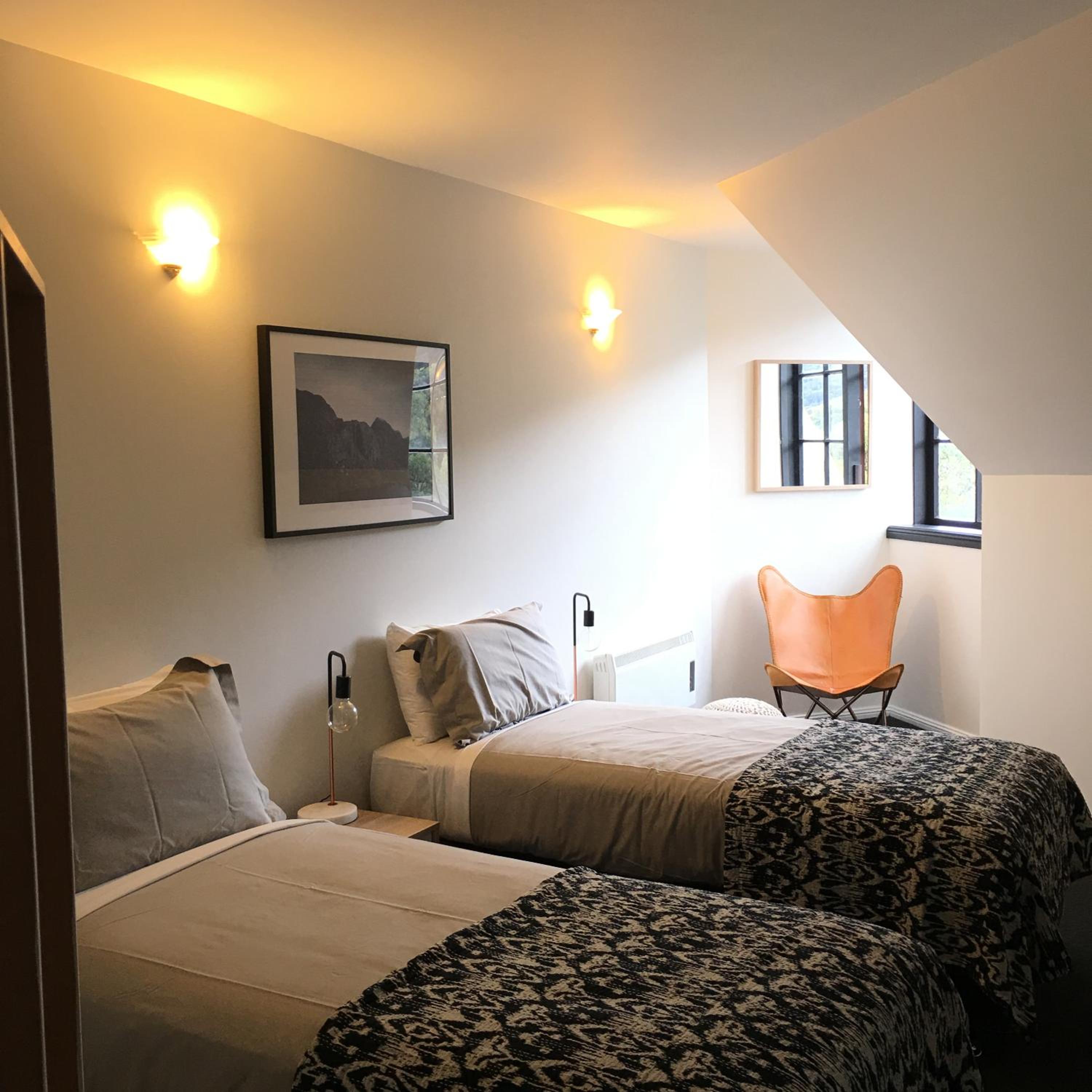 Superior 2-Bedroom photo 2
