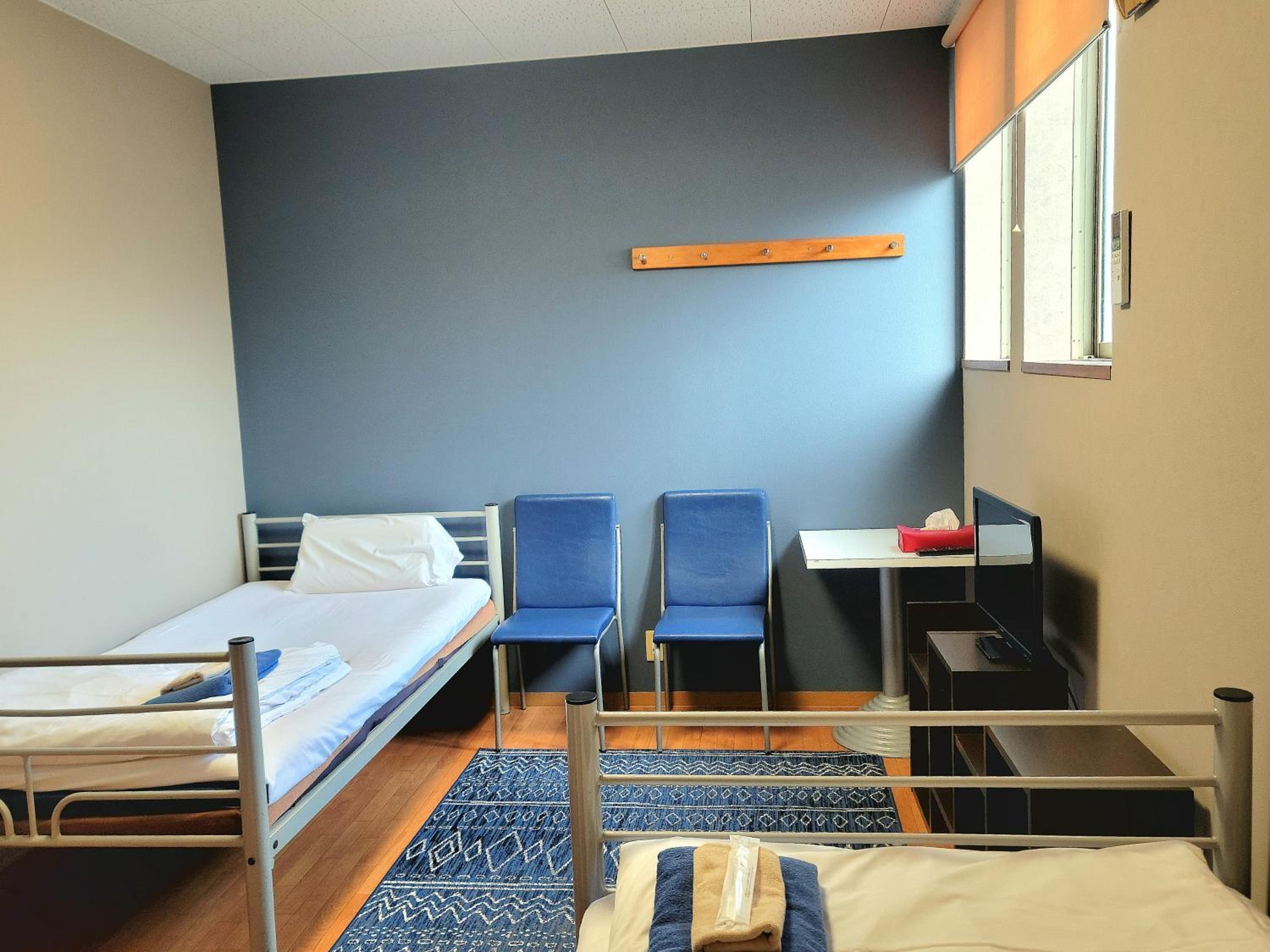 Economy Twin Room photo 1