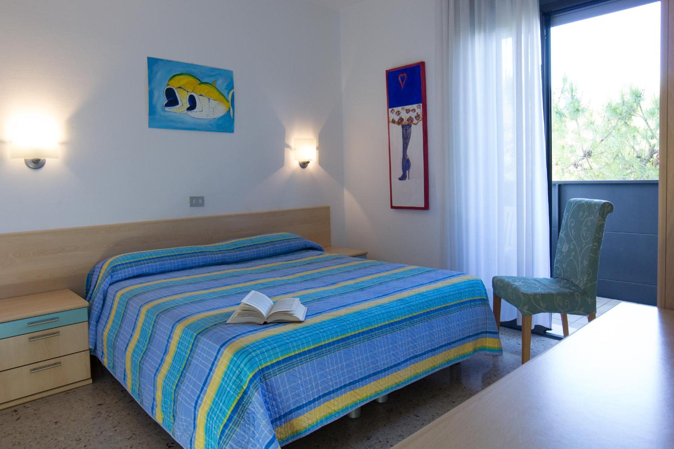 Double or Twin Room - Photo 9