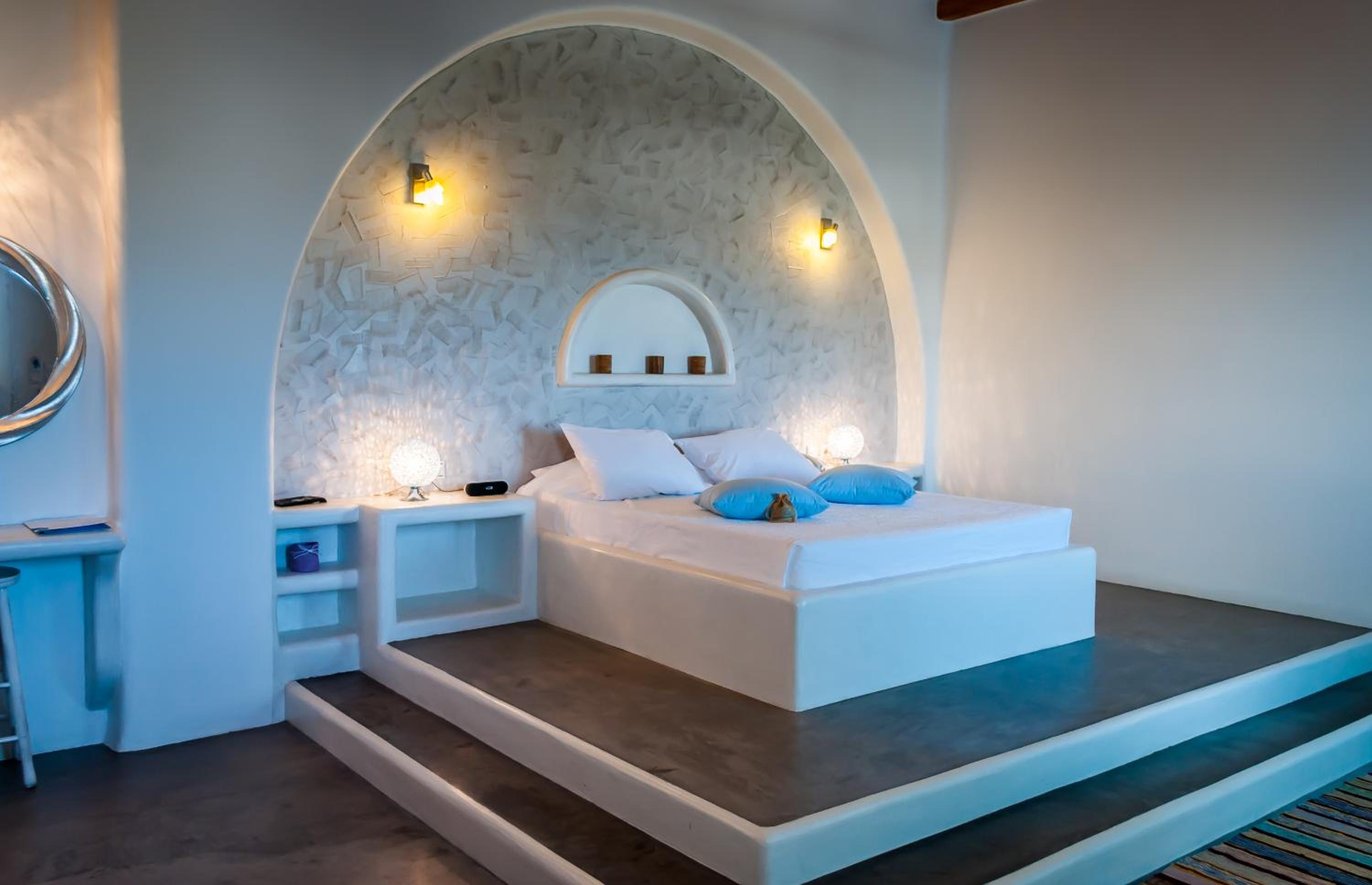 Honeymoon Suite - Photo 14