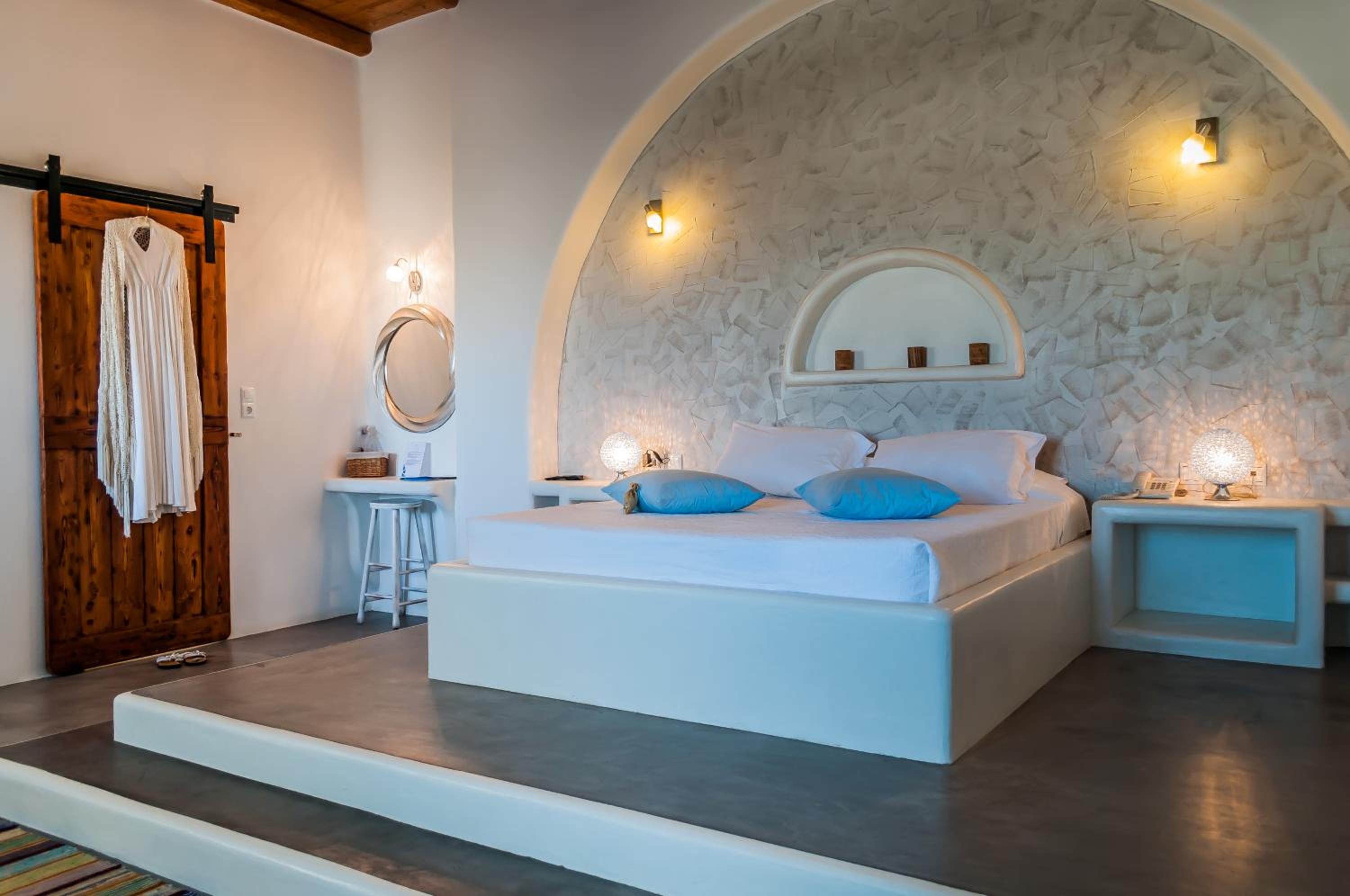 Honeymoon Suite - Photo 8