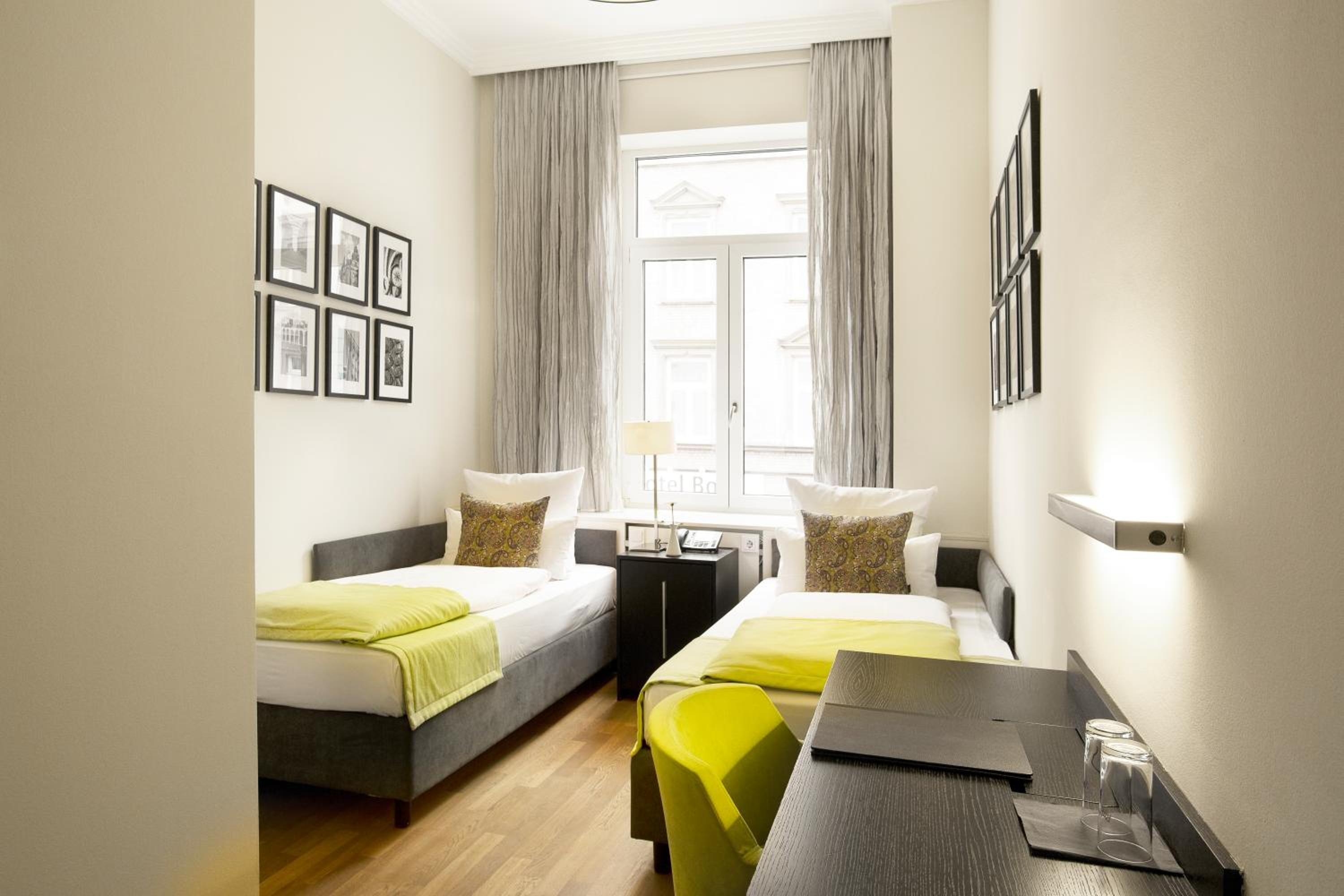 Double Room - Photo 3