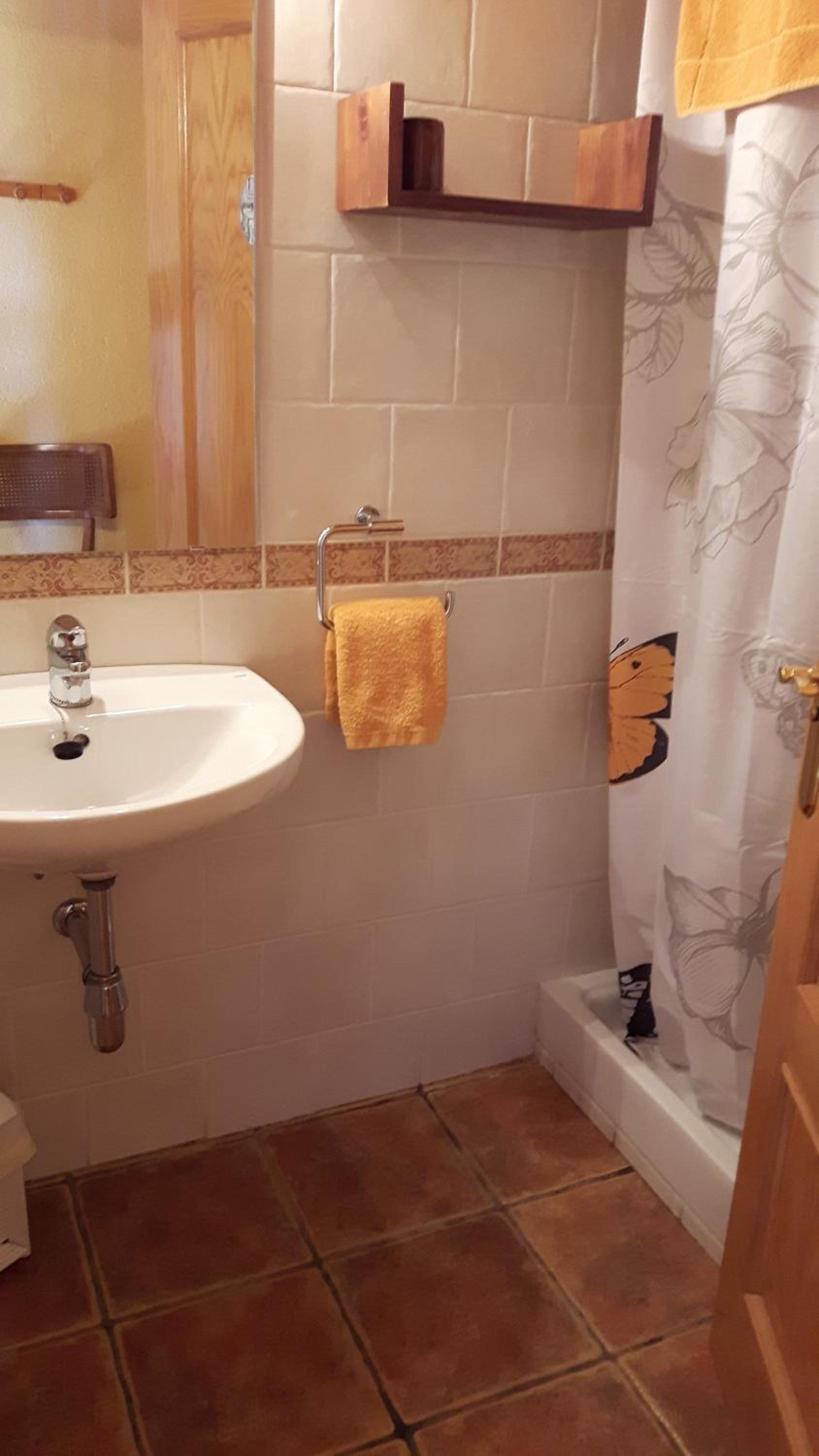 Basic Double Room photo 3