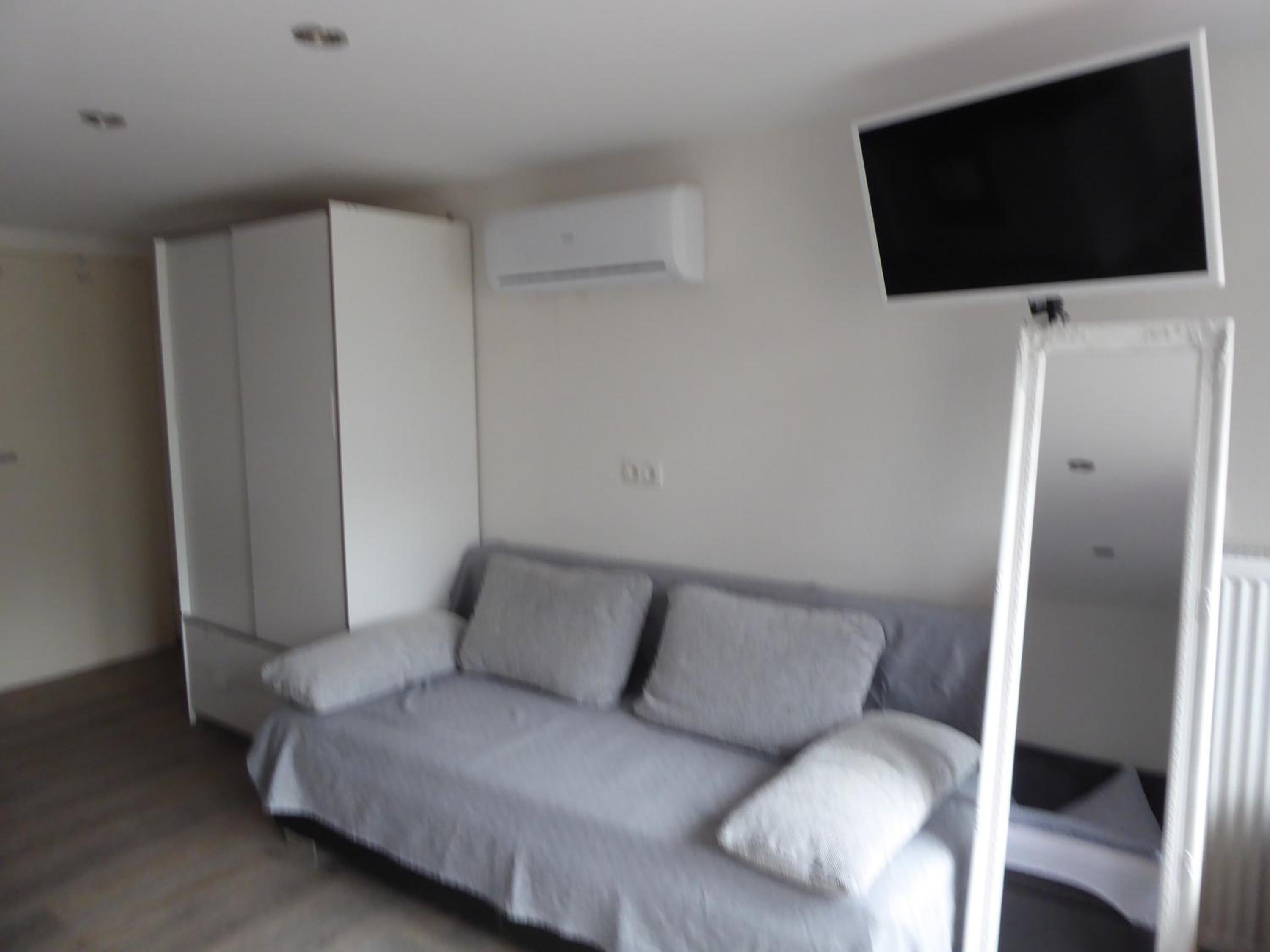 Apartment - Photo 4