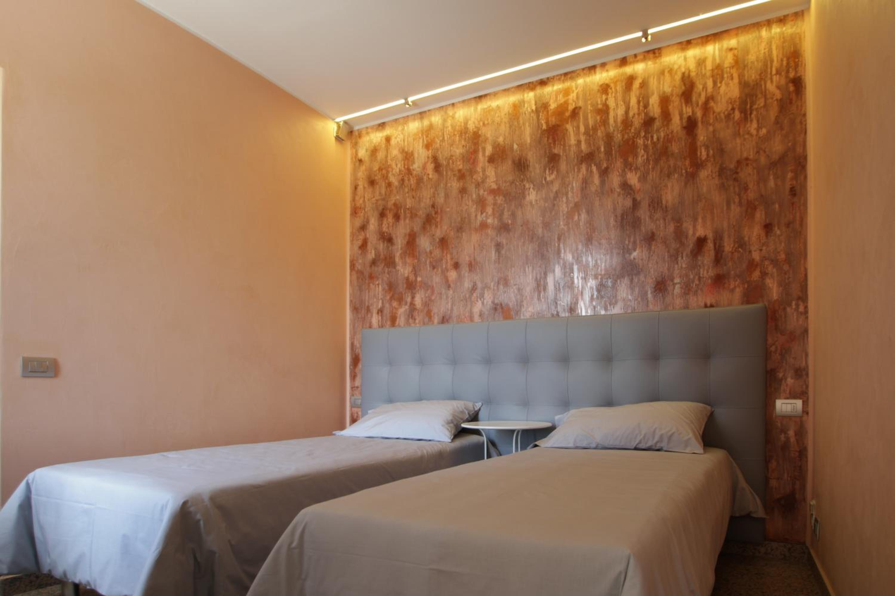 Triple Room with Bathroom photo 1