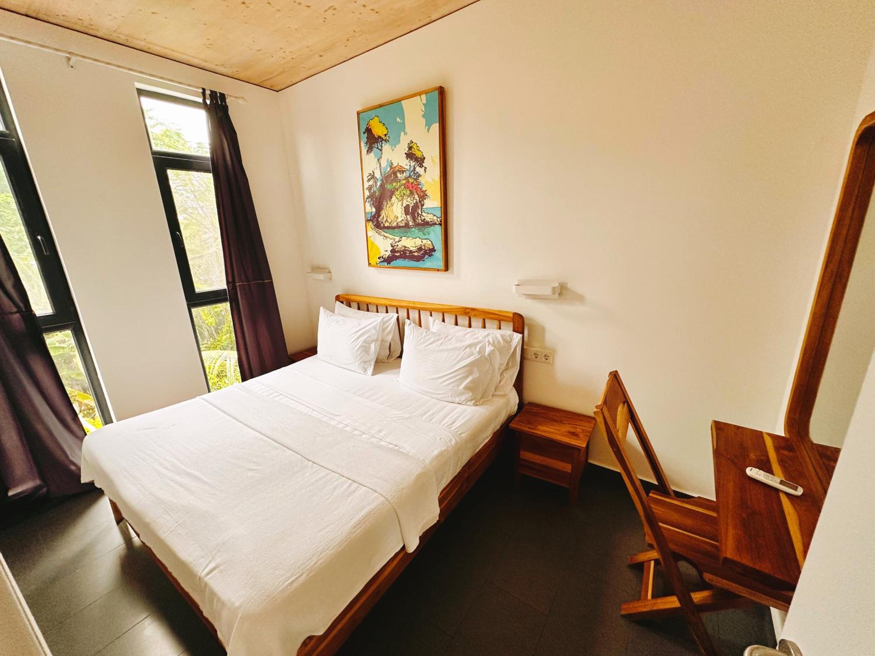 Two-Bedroom Deluxe Apartment with Garden View