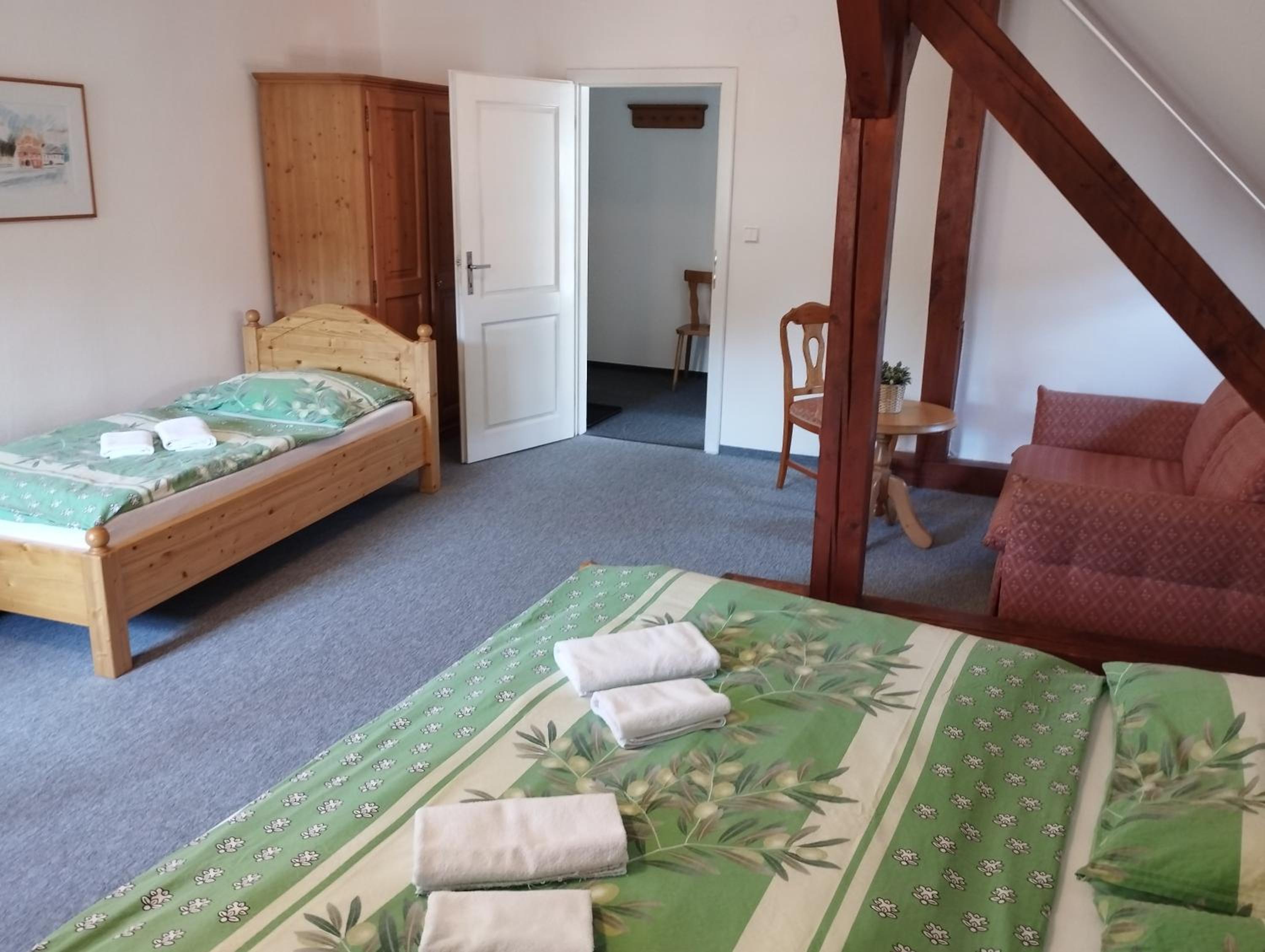 Large Double Room photo 1