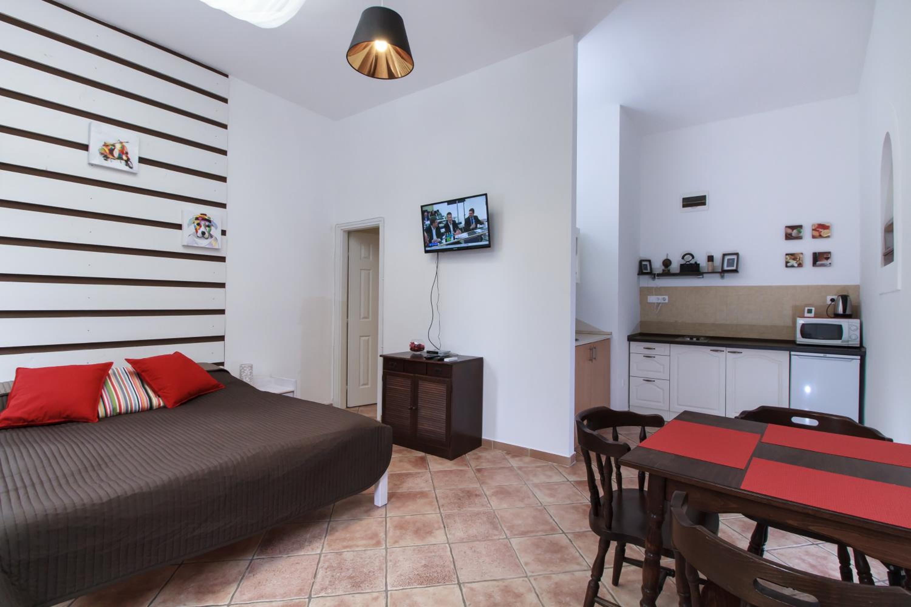 Apartment - Ground Floor - Photo 5