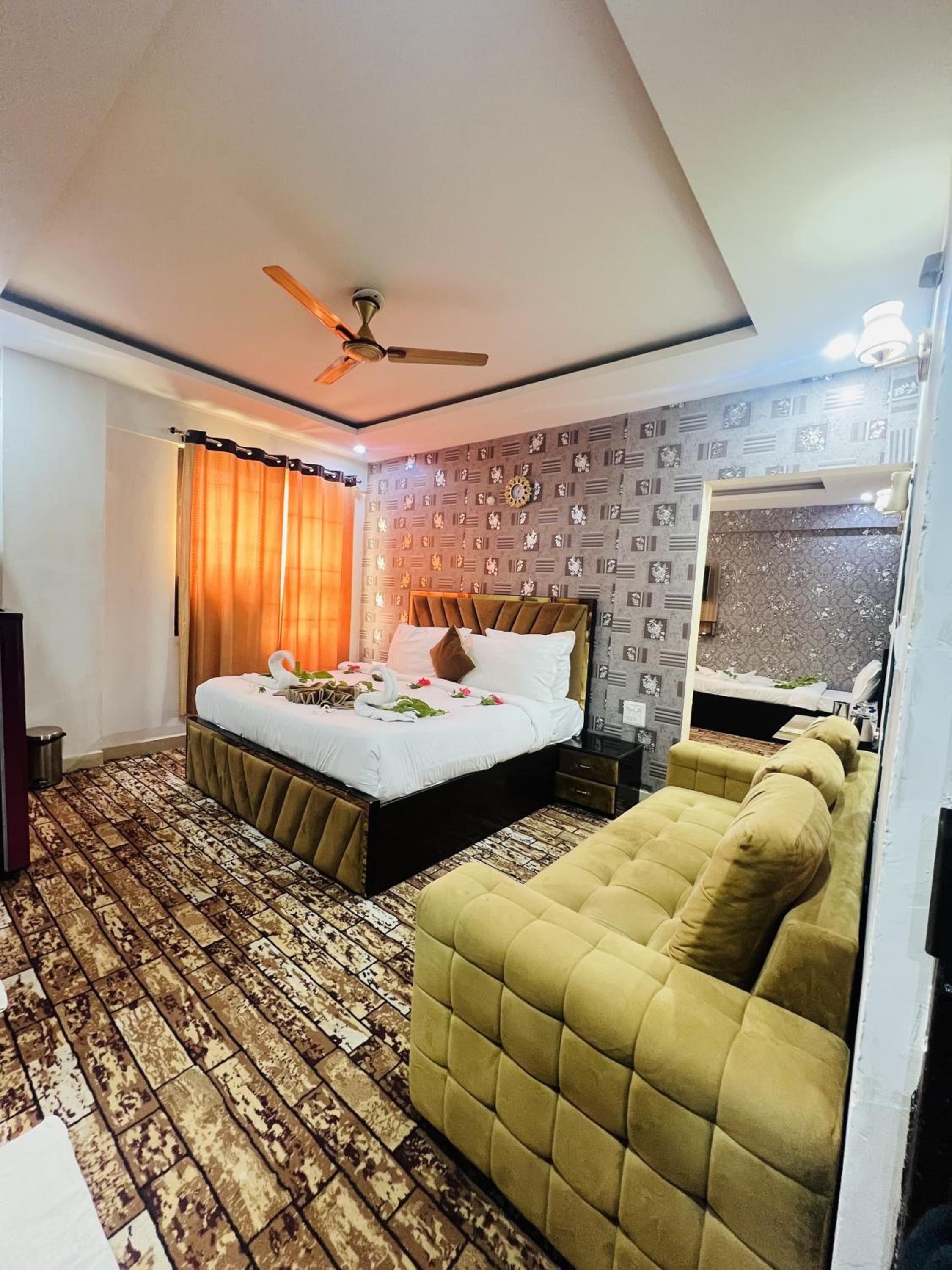 Queen Suite