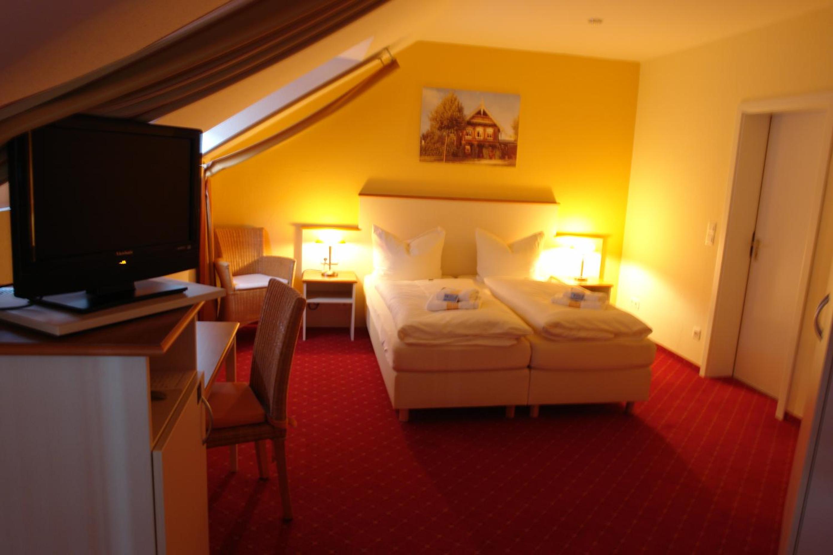 Double Room - Photo 9