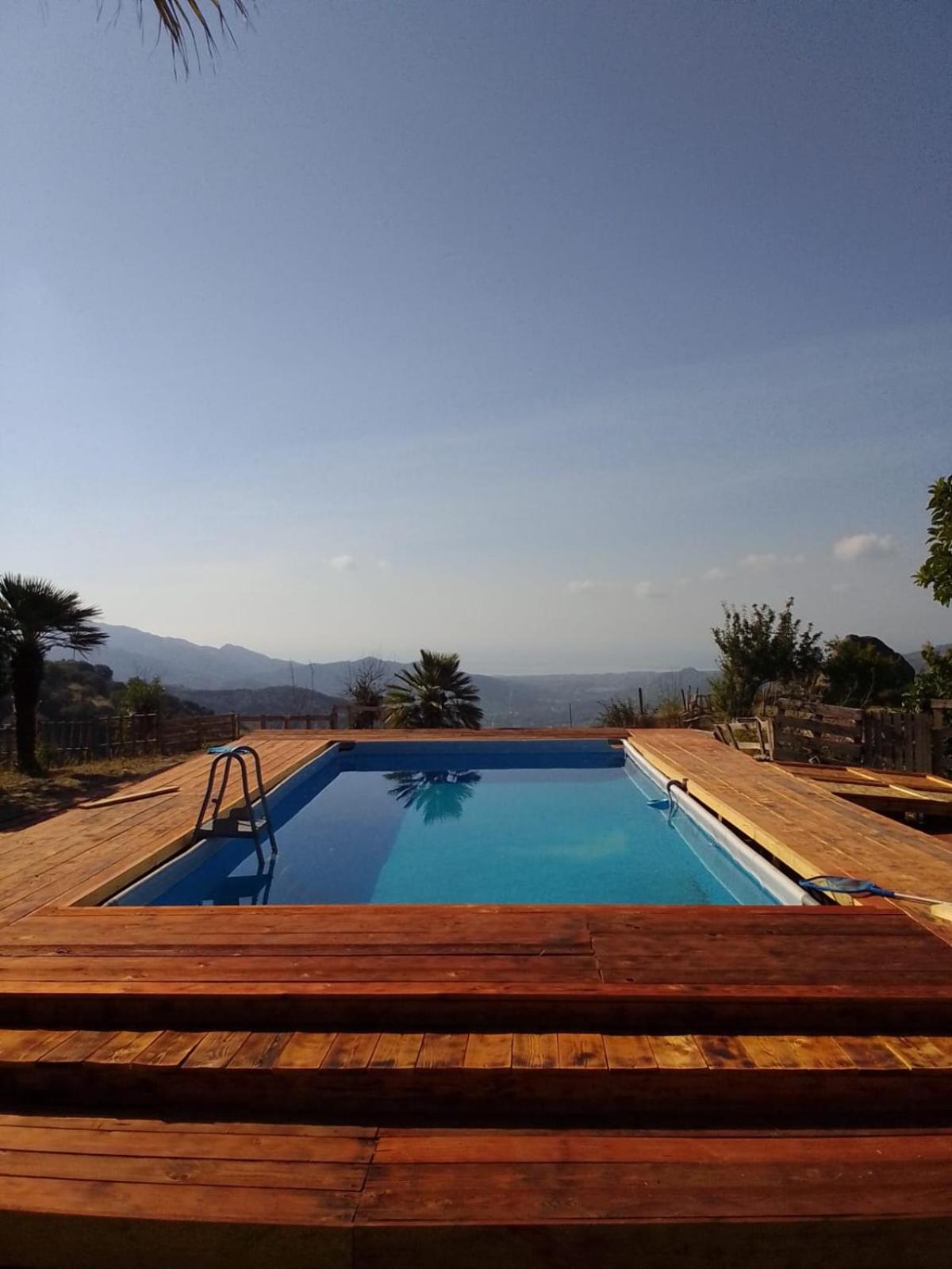Double or Twin Room with Mountain View