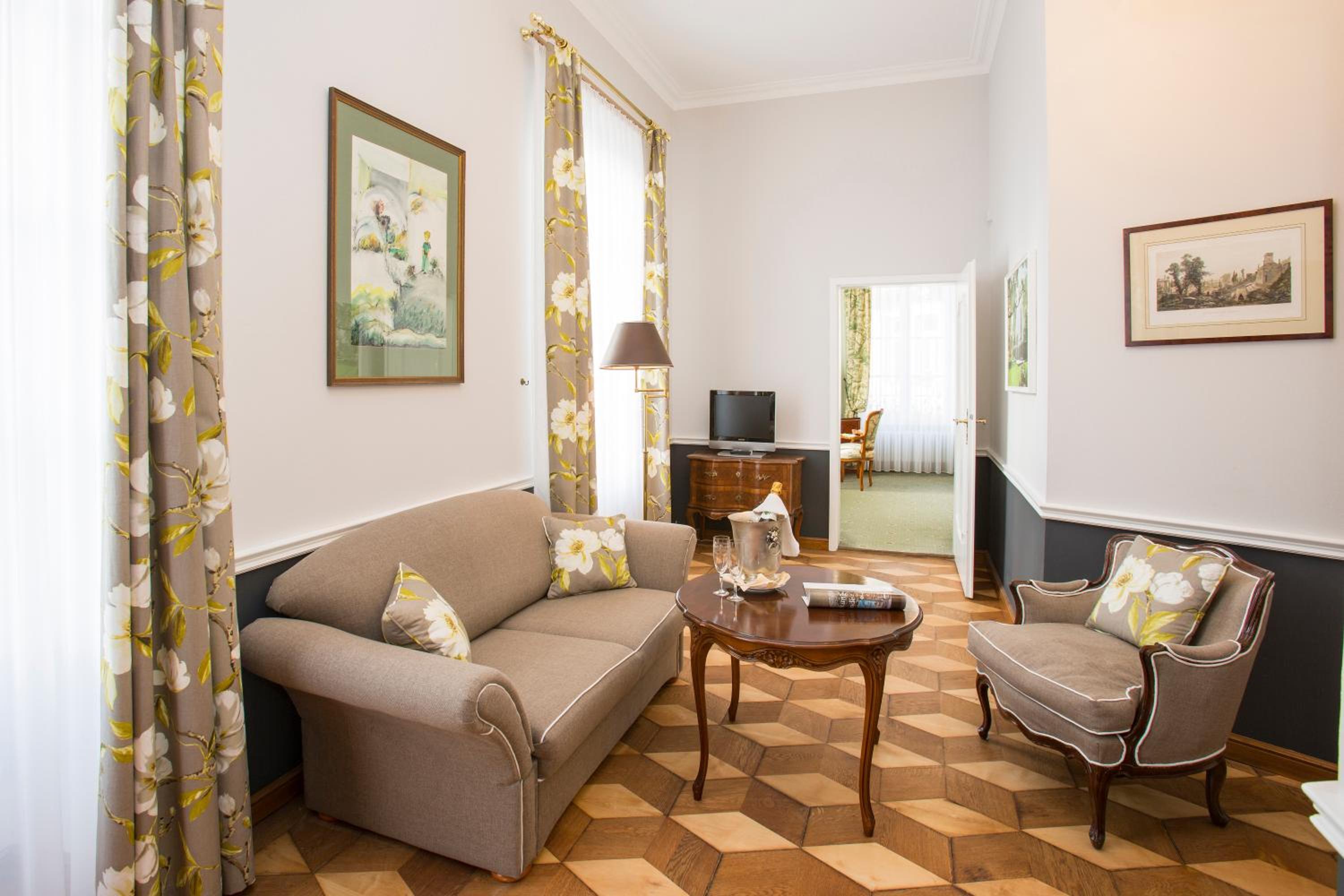 Junior Suite - Photo 21