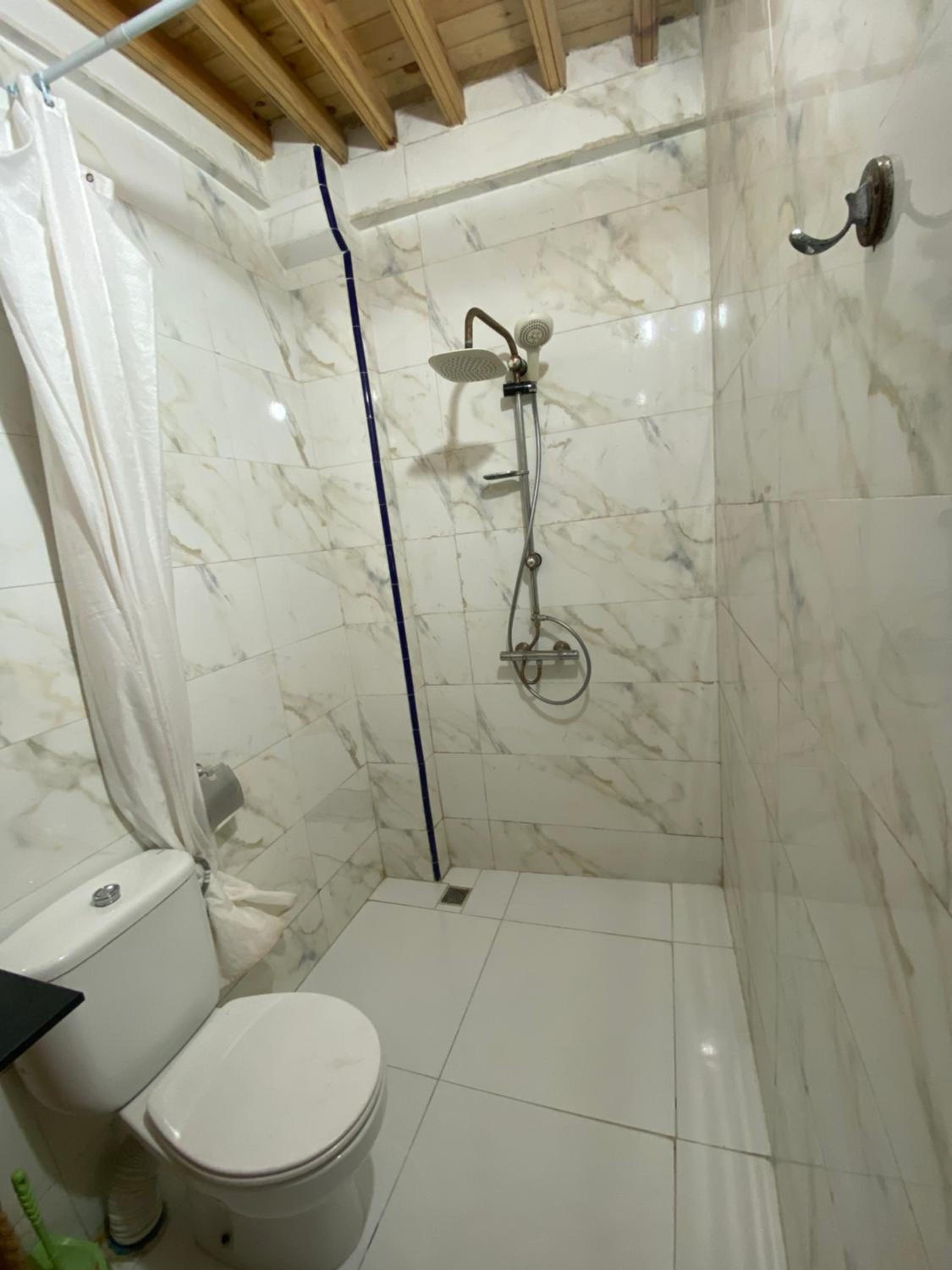 Double Room with Private Bathroom photo 2