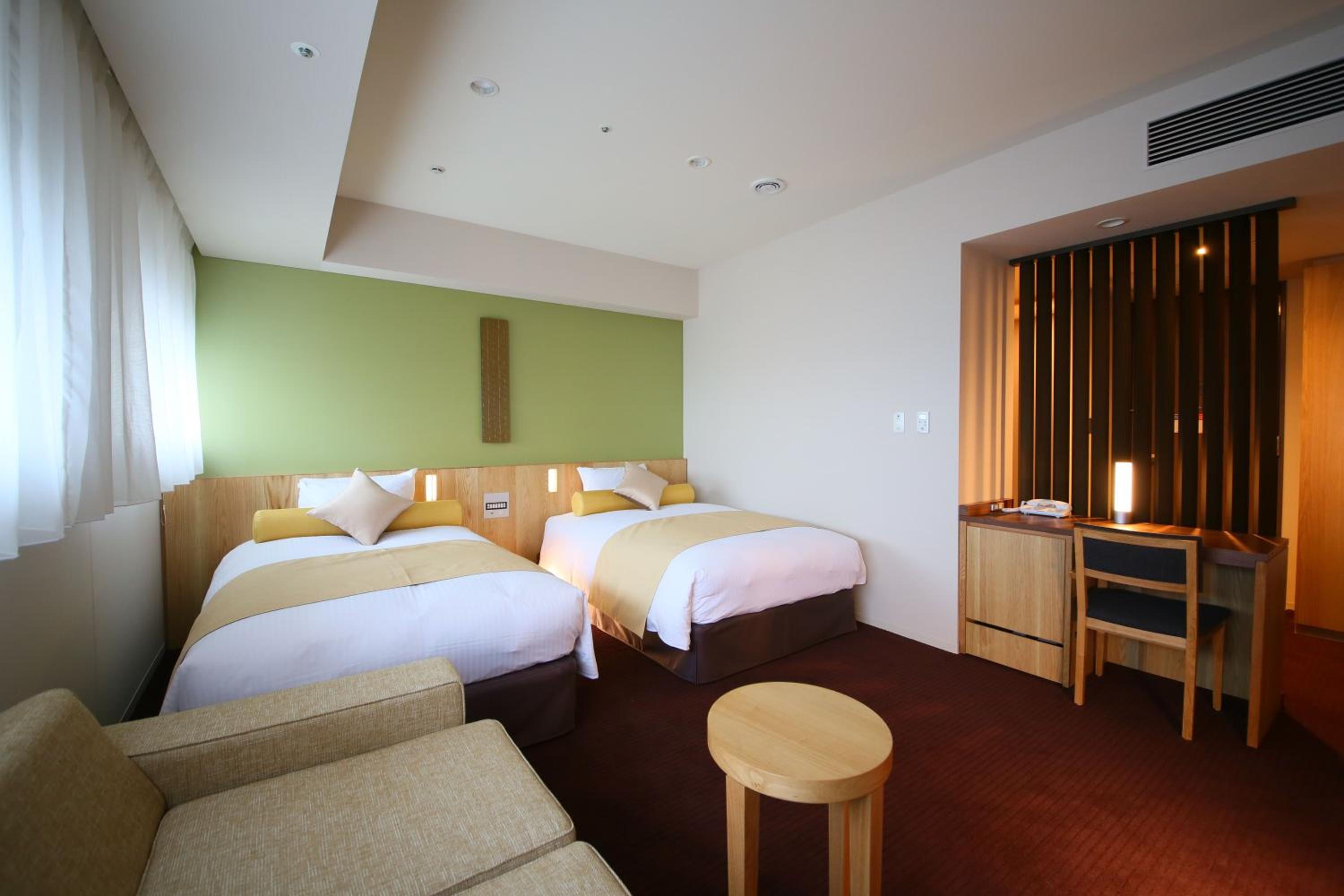 Deluxe Twin Room - Non-Smoking - Photo 2