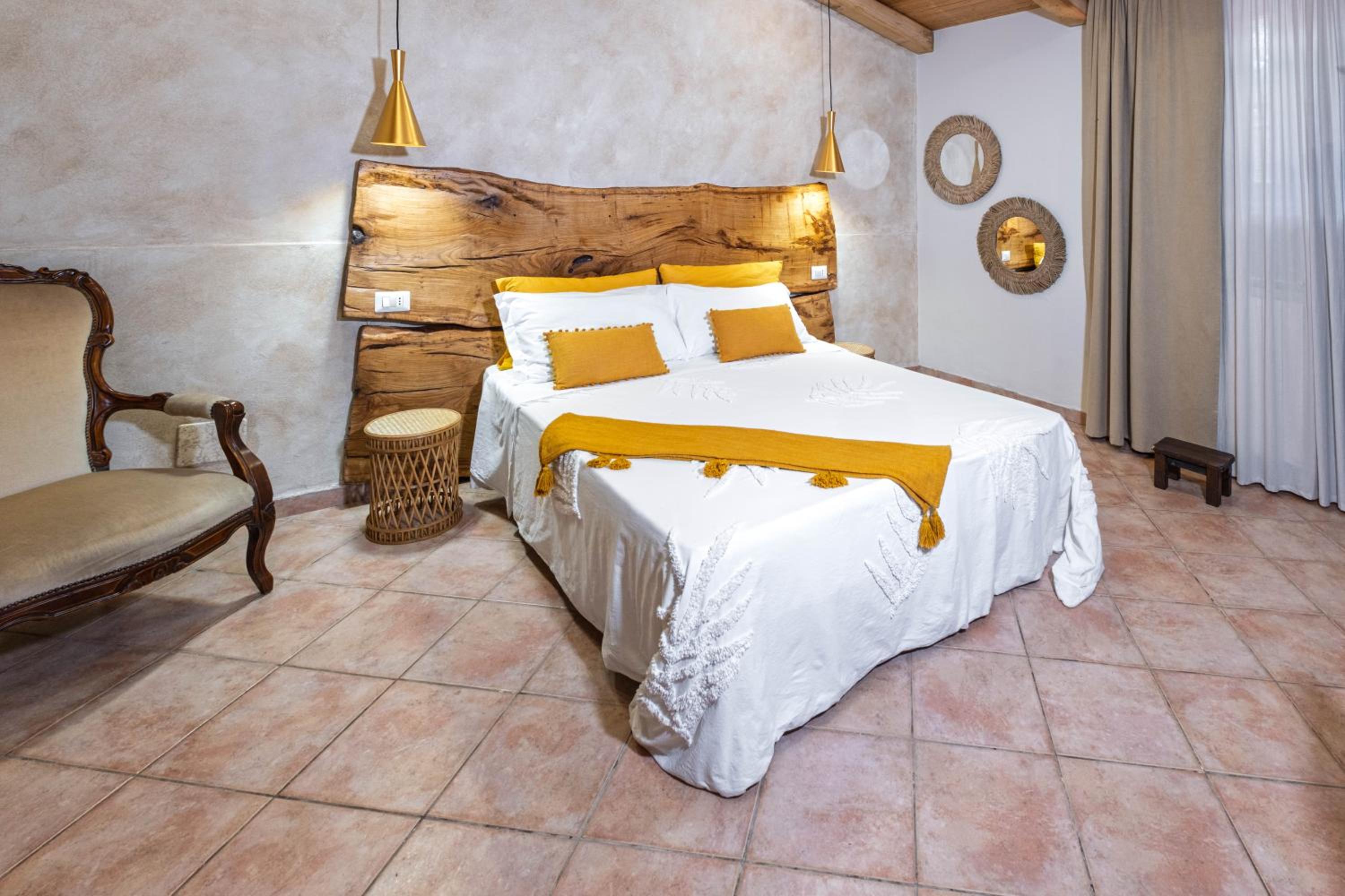 Large Double Room photo 1