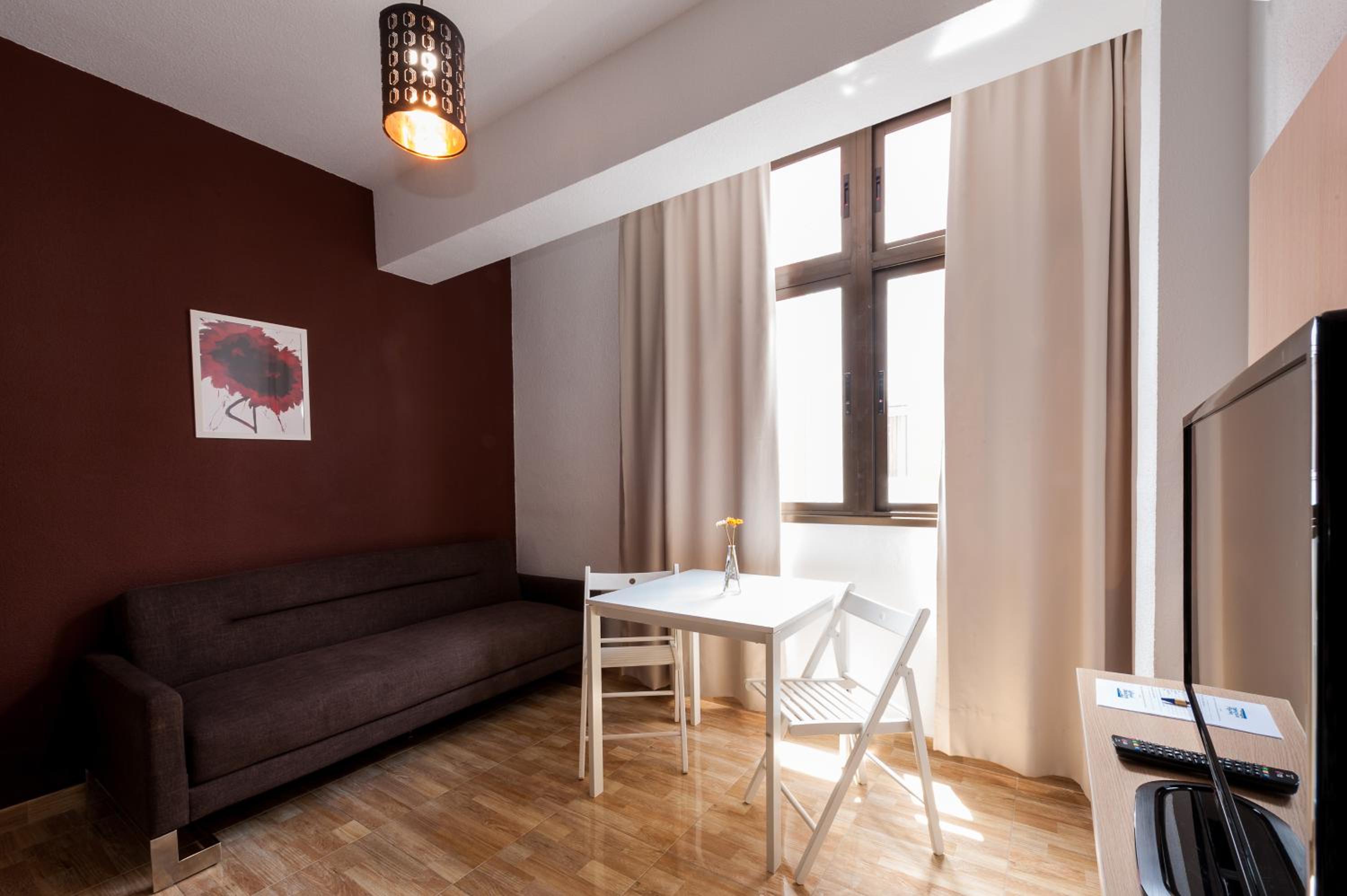 Studio (2 Adults) photo 3