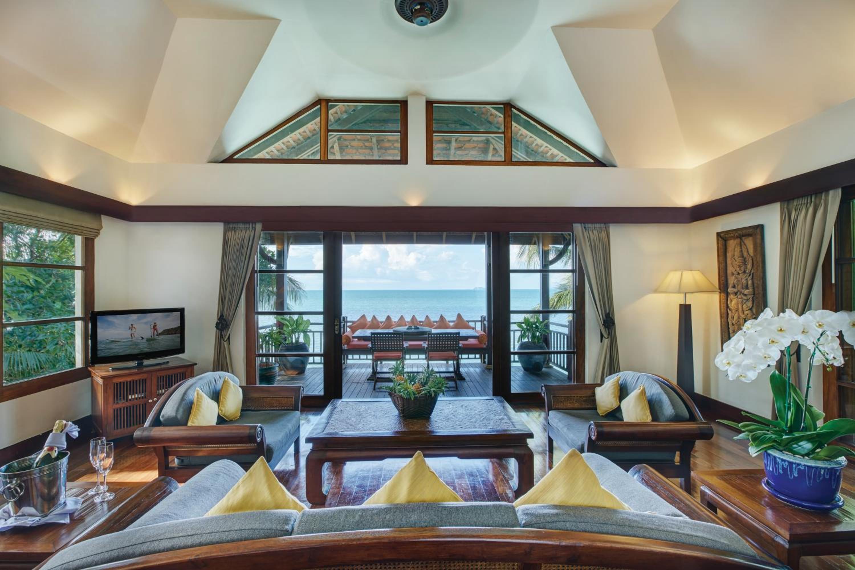 Two Bedroom Oceanfront Pool Residence - Photo 1