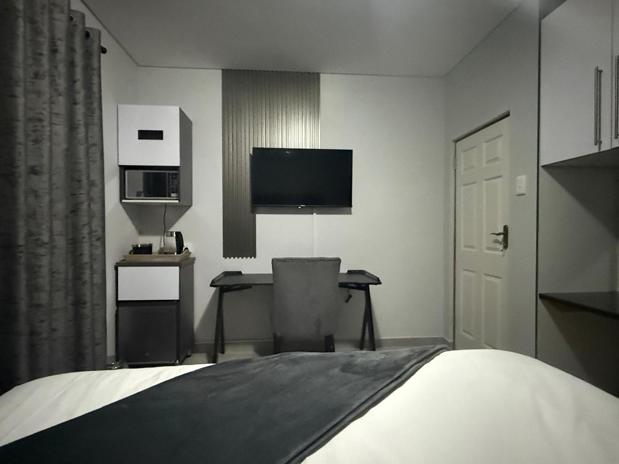 Budget Double Room photo 1