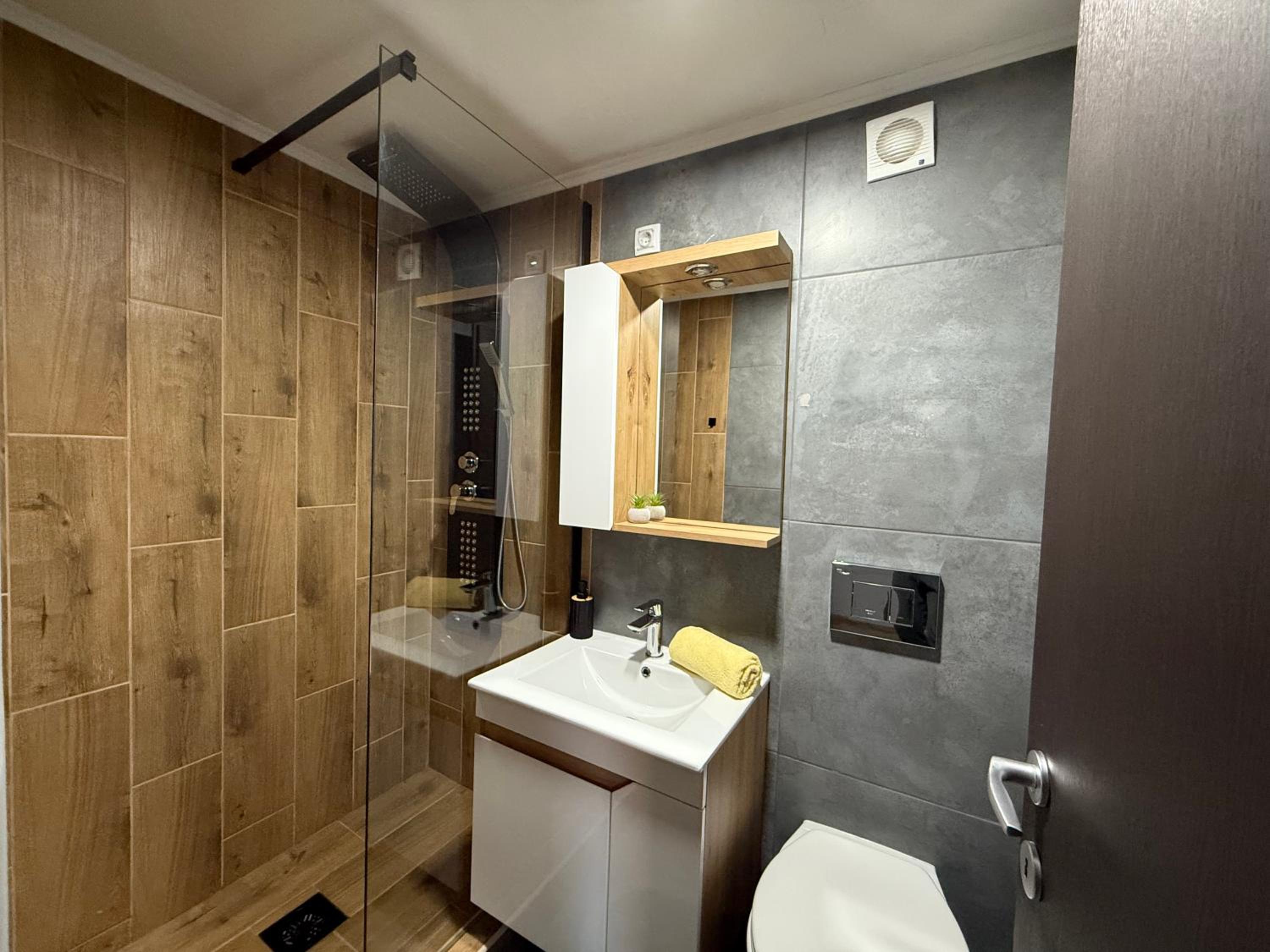 Triple Room with Bathroom photo 2