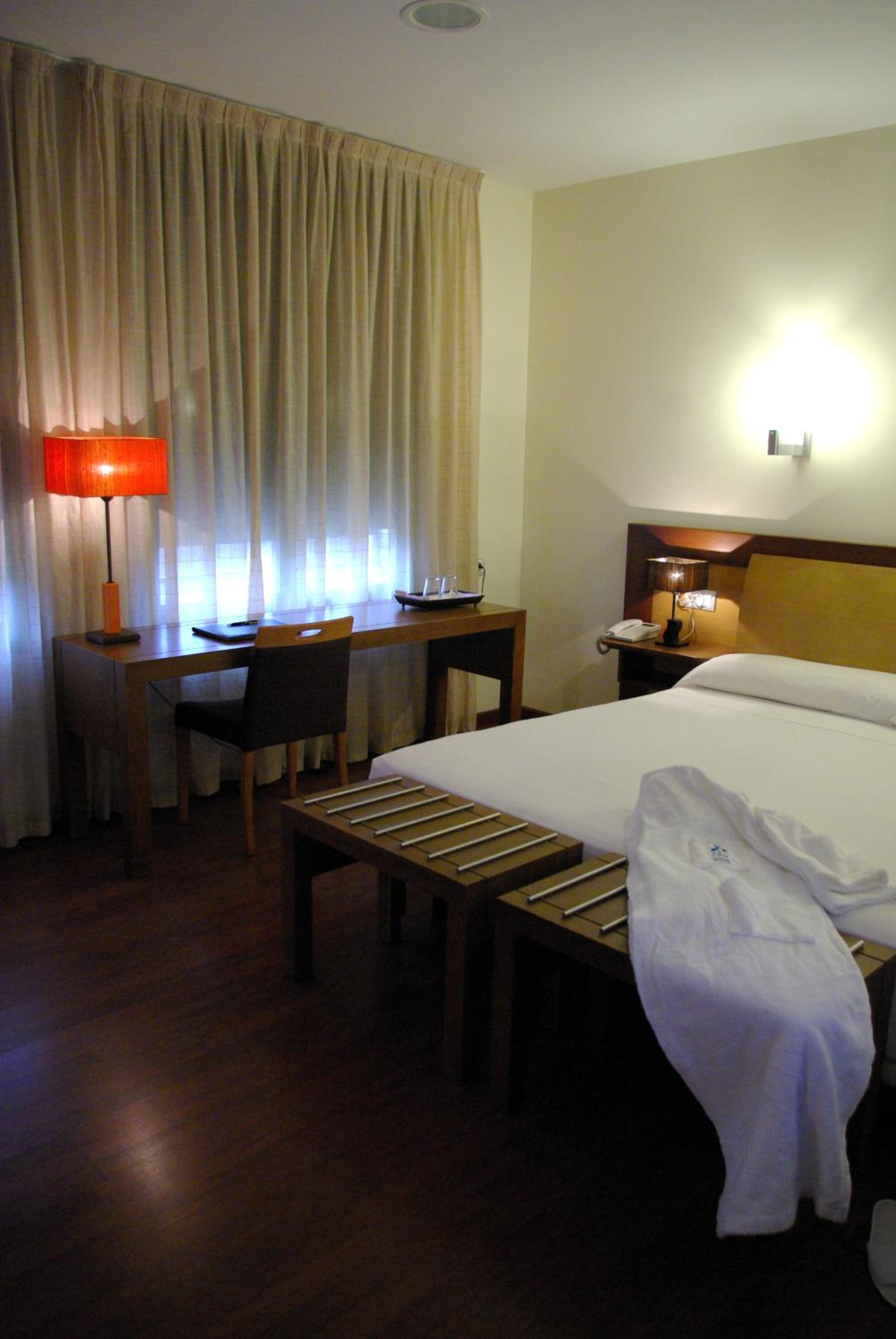 Standard Twin Room with Spa included photo 2