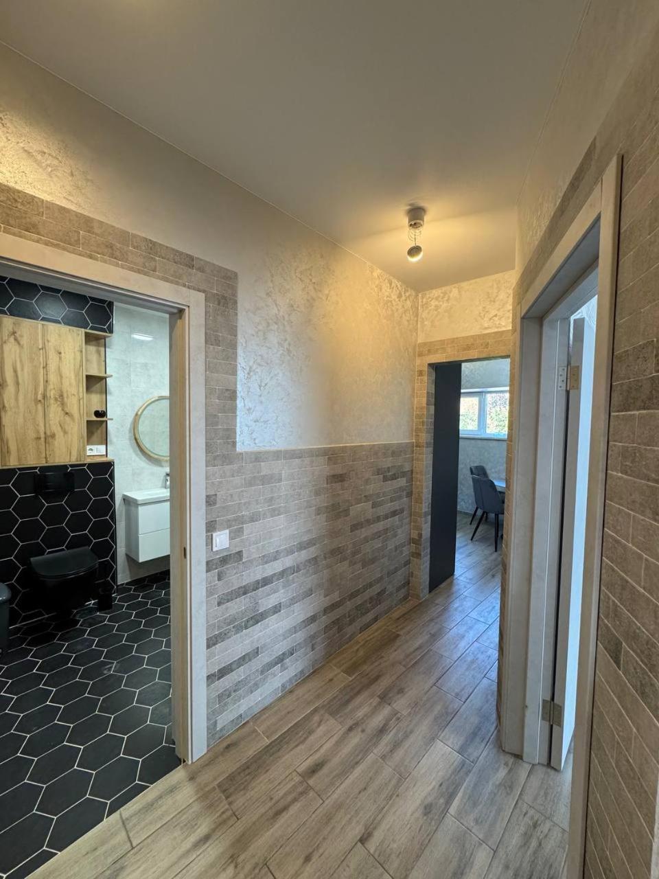 Superior One-Bedroom Apartment with Balcony