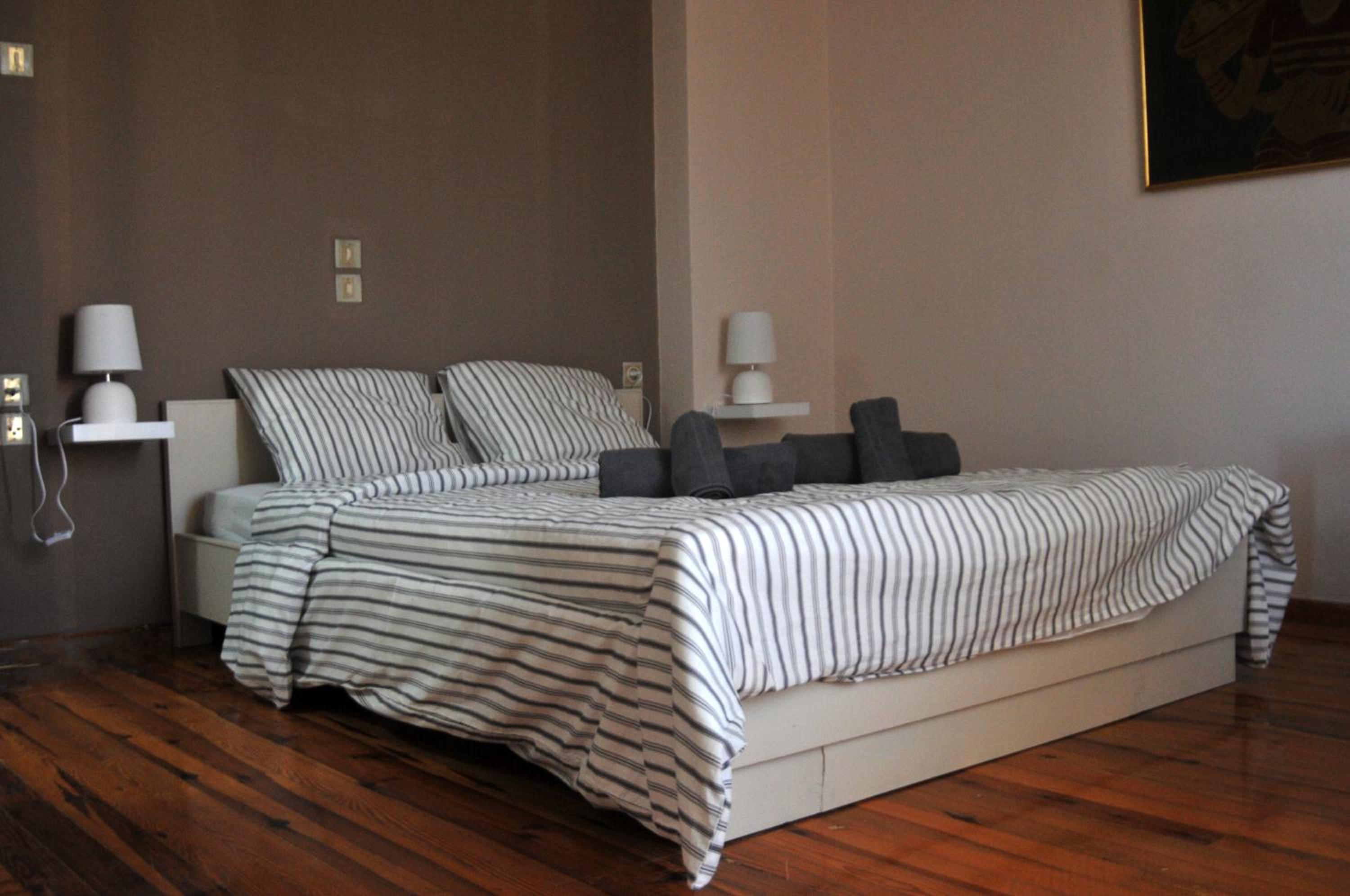 Standard Double or Twin Room with Balcony - Photo 5