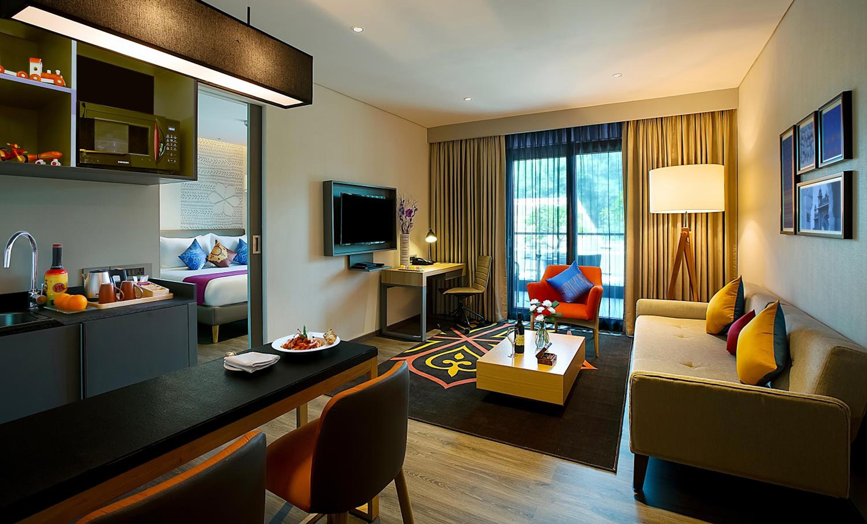 Heritage Suite with Complimentary Indian afternoon Tea @Alfresco ,20% off on Food & Soft Beverage & SPA, Early Check-in & Late Check-out (Subject to Availability) and Happy Hours 1+1 on IMFL at Silk Bar/Galleria - Photo 1