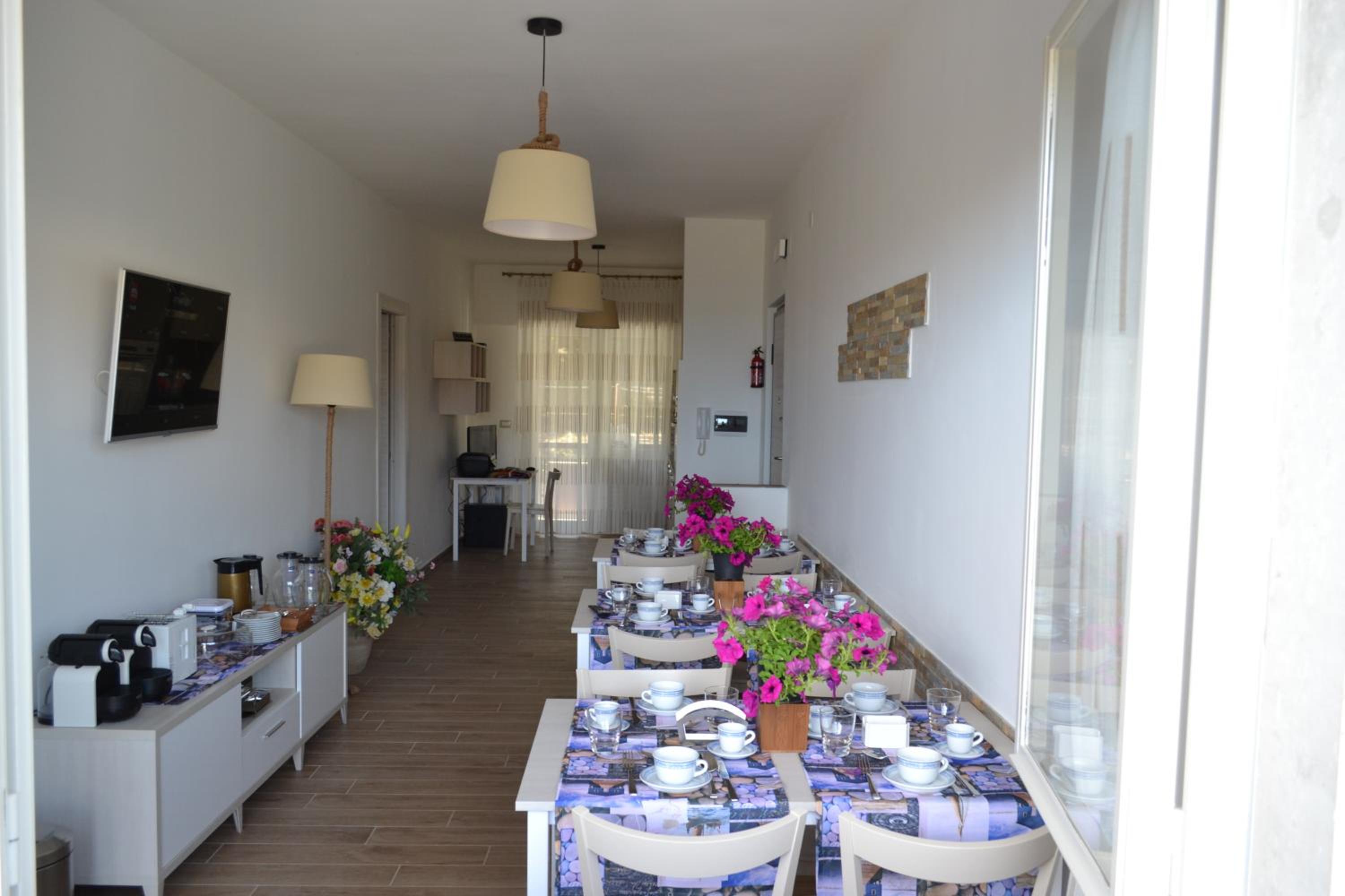 Deluxe Double Room with Balcony and Sea View photo 3