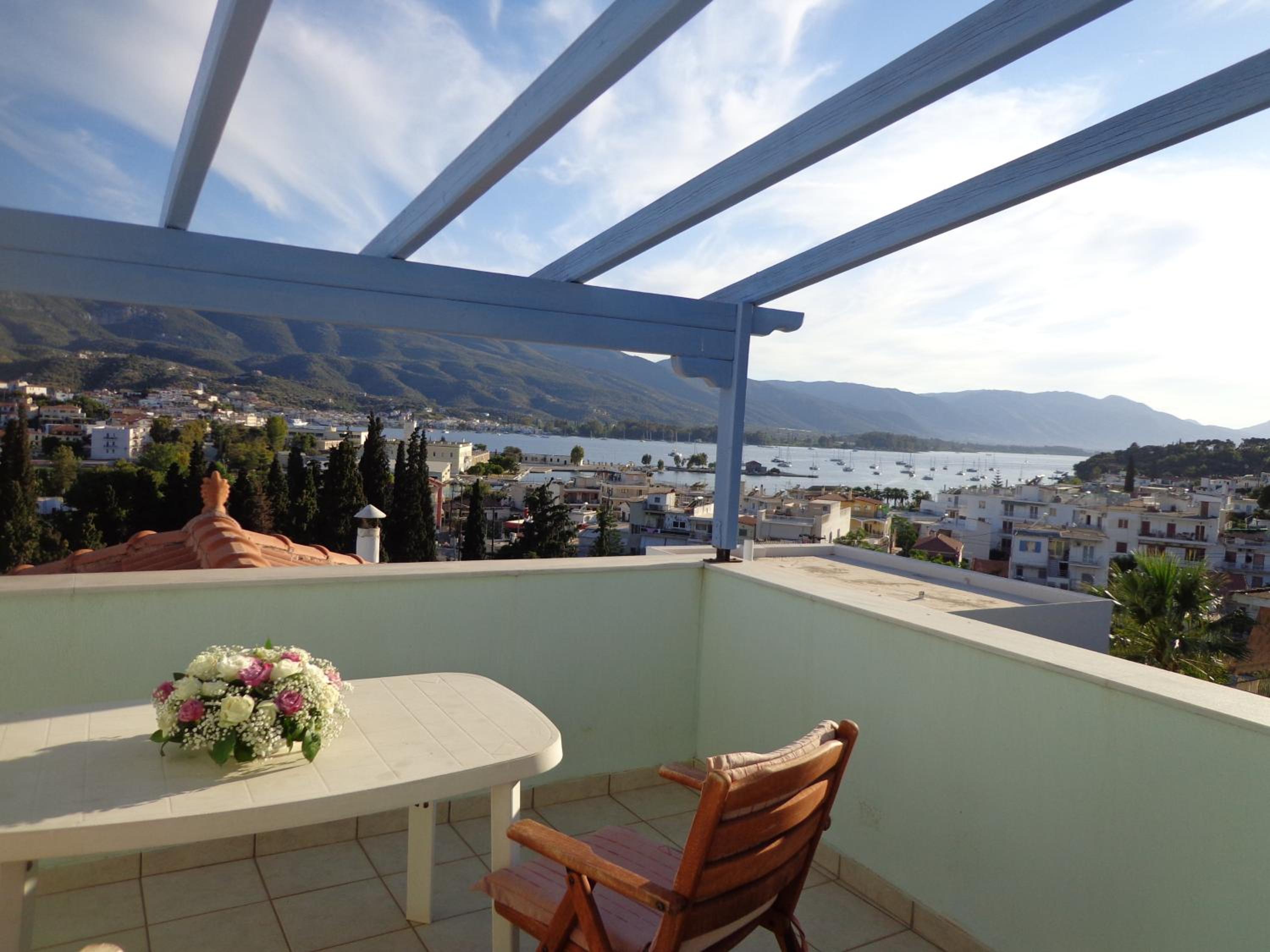 Apartment - Split Level with Sea View photo 3