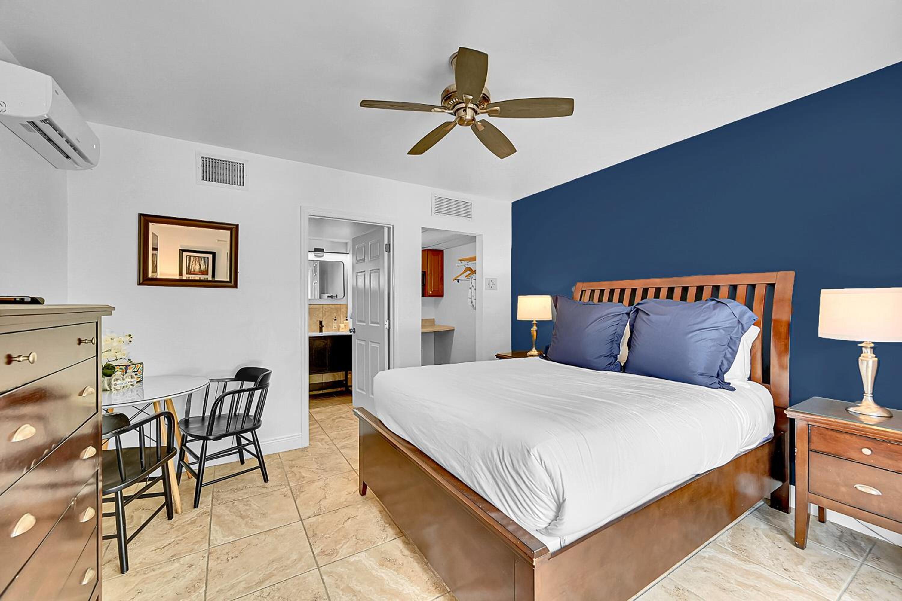Queen Room with Pool View