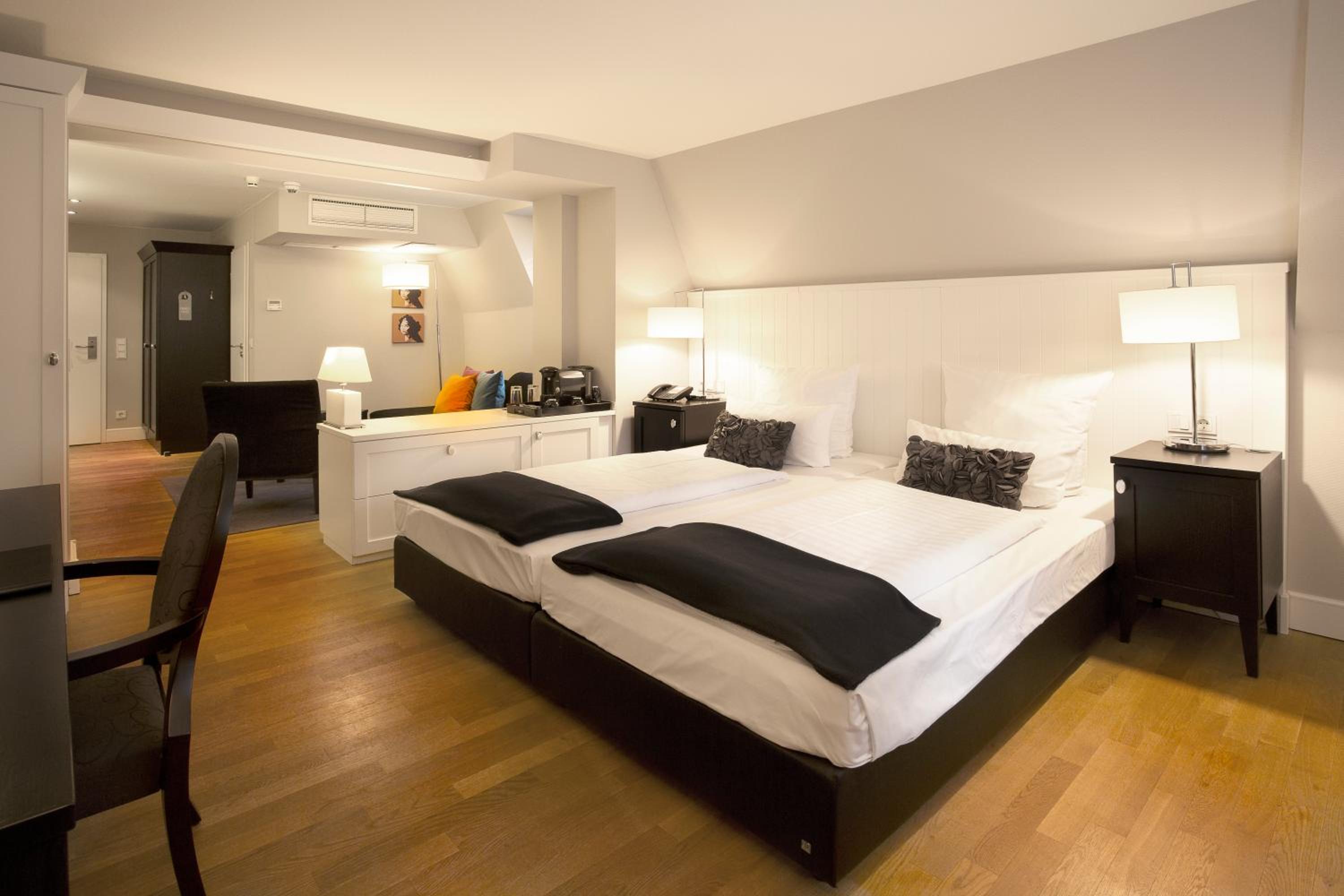 Junior Suite - Photo 7