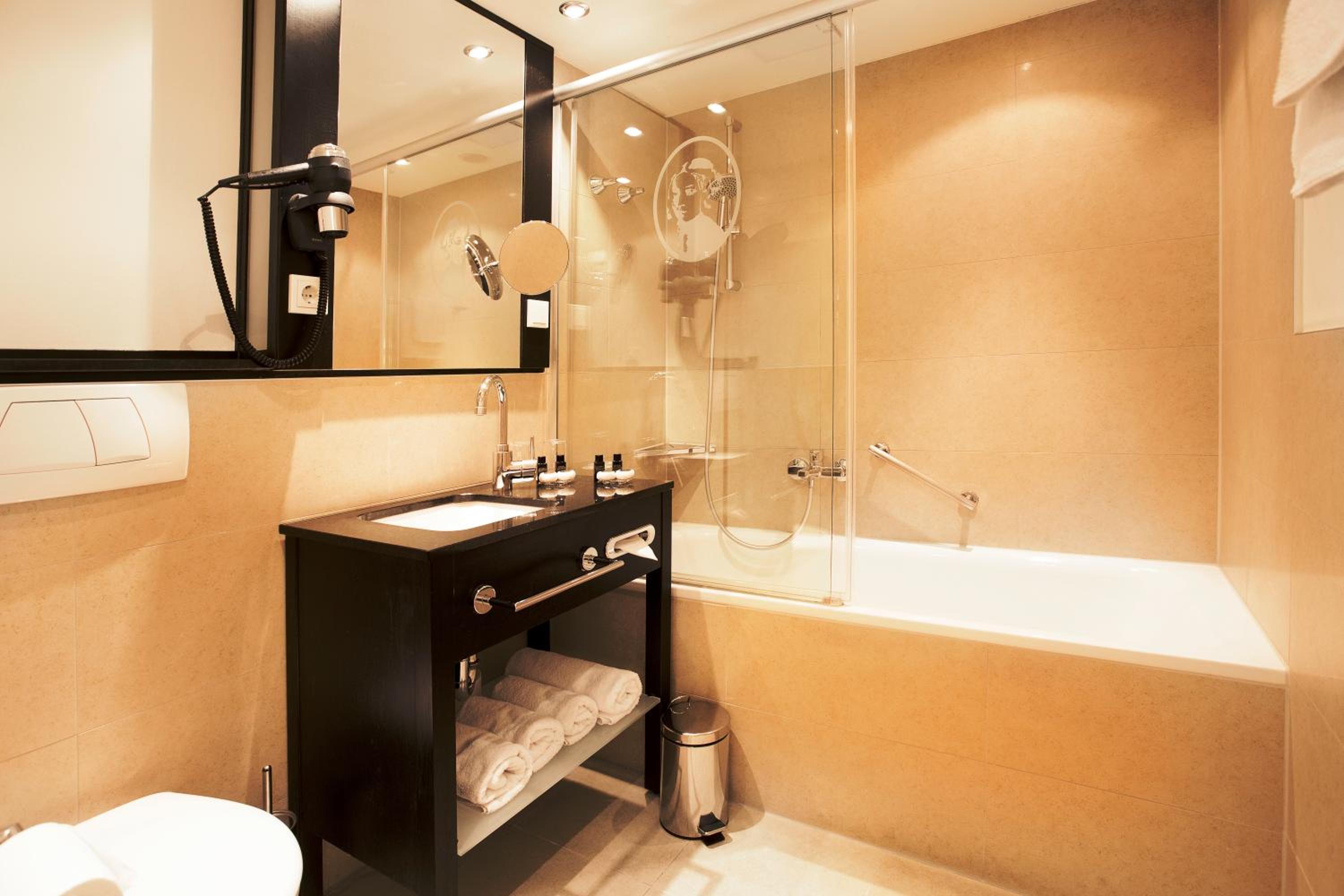 Triple Room - Photo 6
