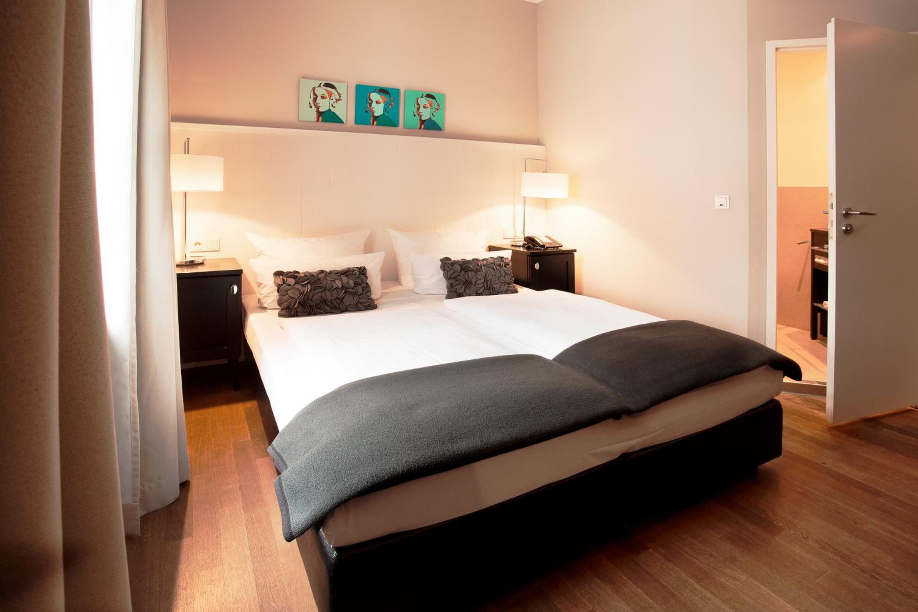 Double Room - Photo 4