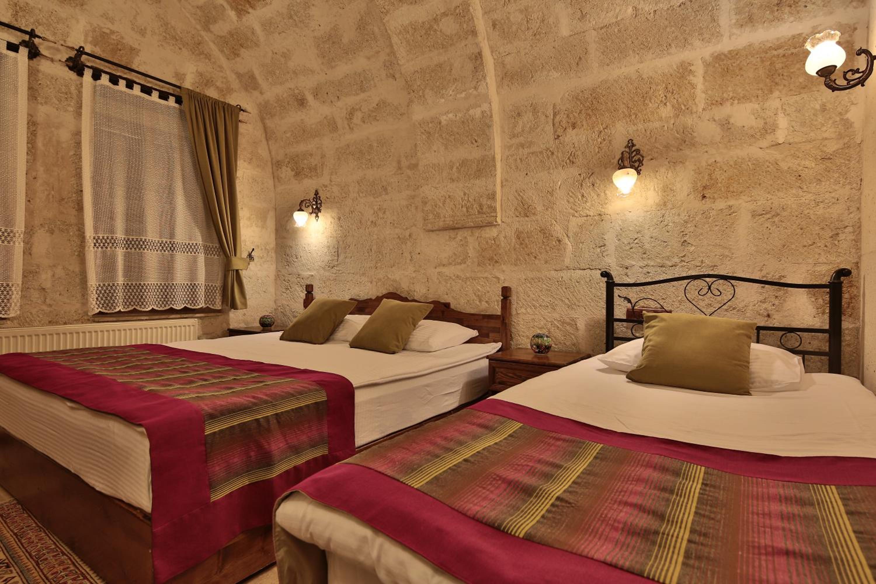 Standard Triple Room - Photo 1