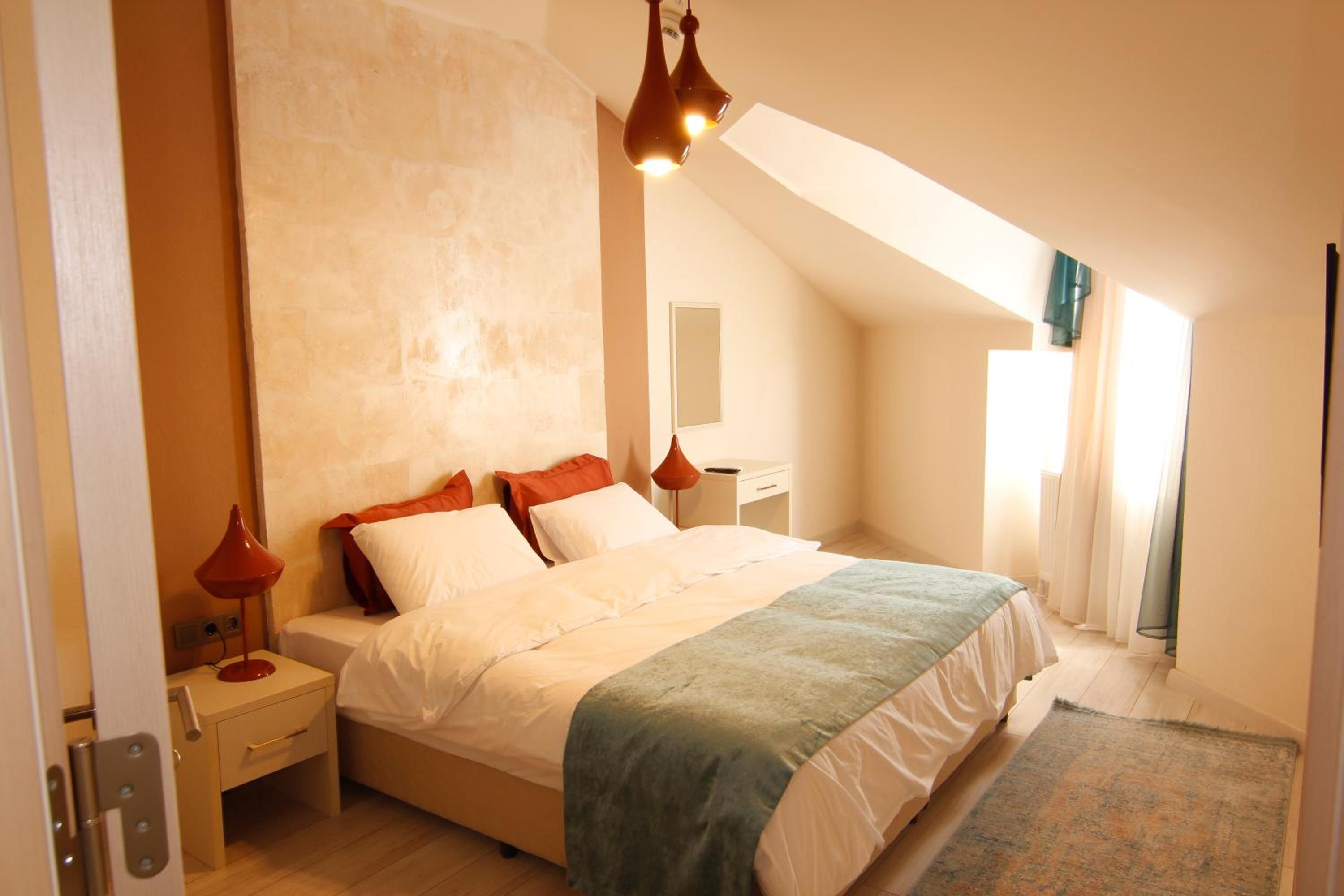 Studio Apartment photo 1