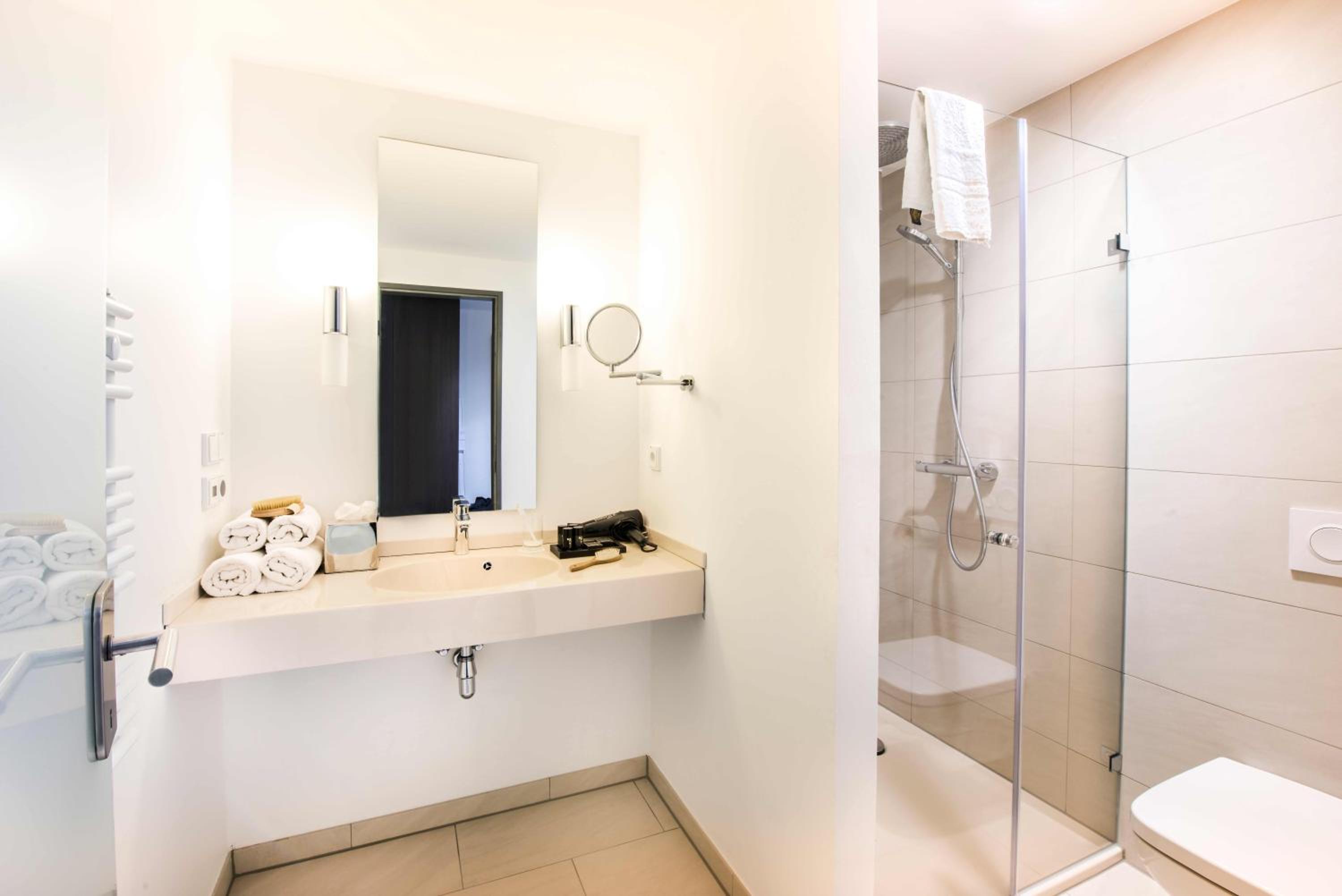 Comfort Double Room - Photo 9