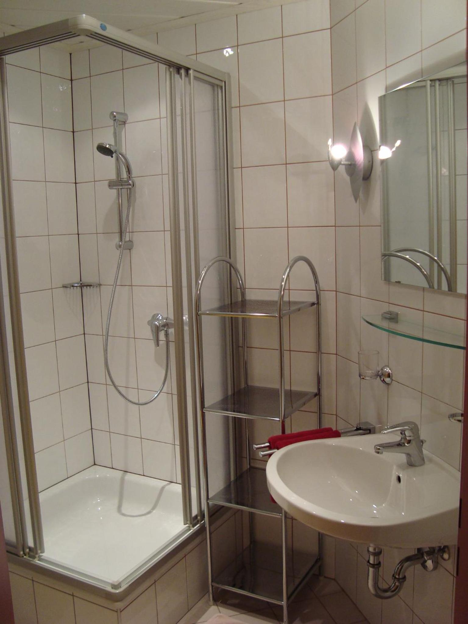 Two-Bedroom Apartment - Photo 27