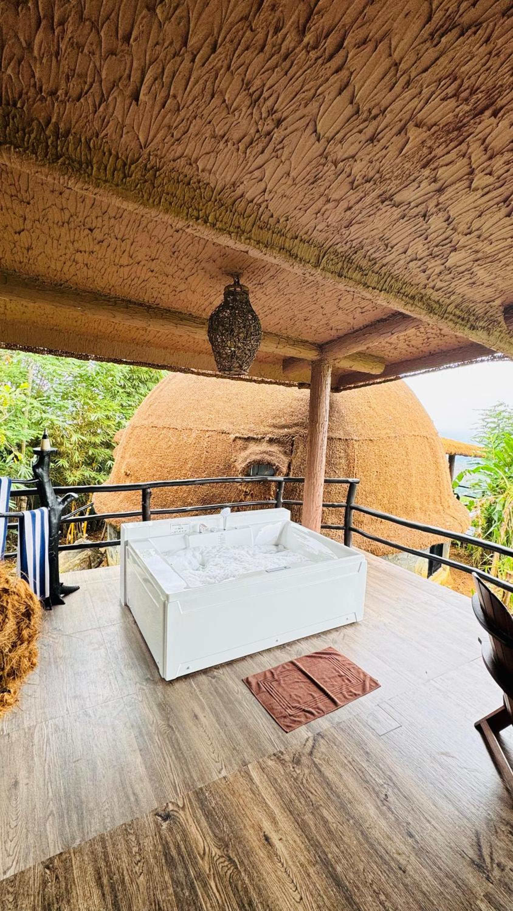 Suite with Hot Tub