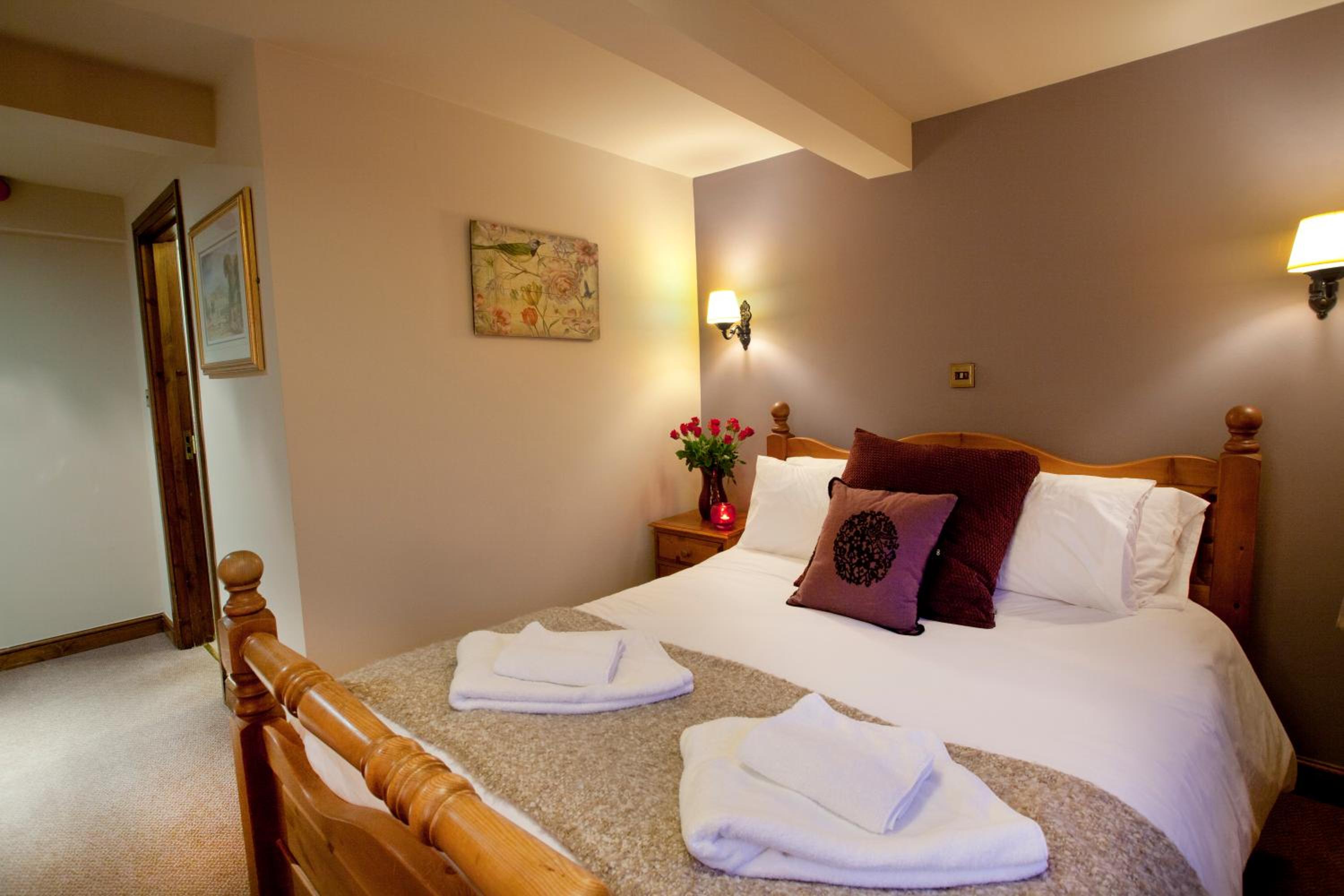 Double Room (Bath or Walk-in Shower)