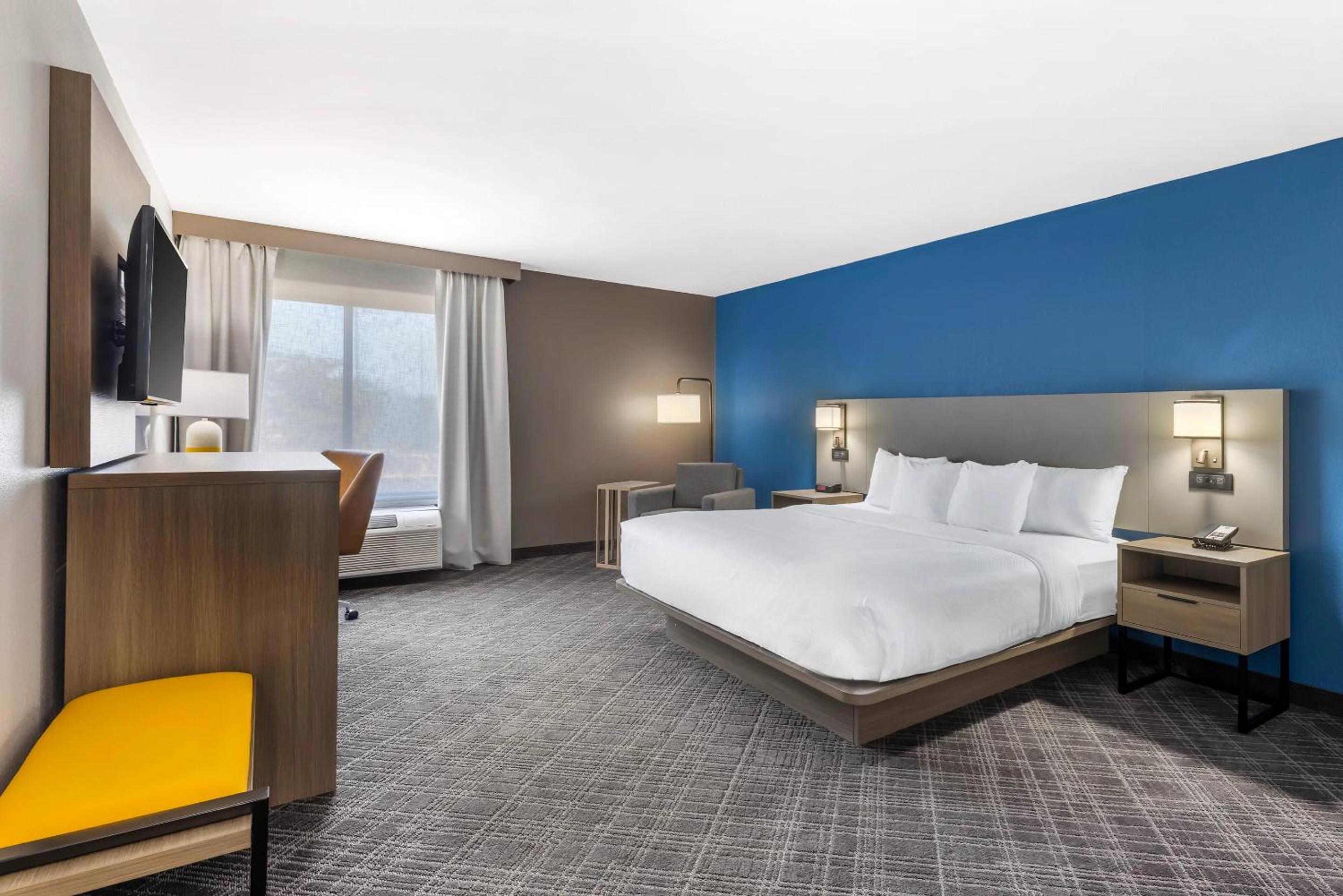 King Room with Kitchenette