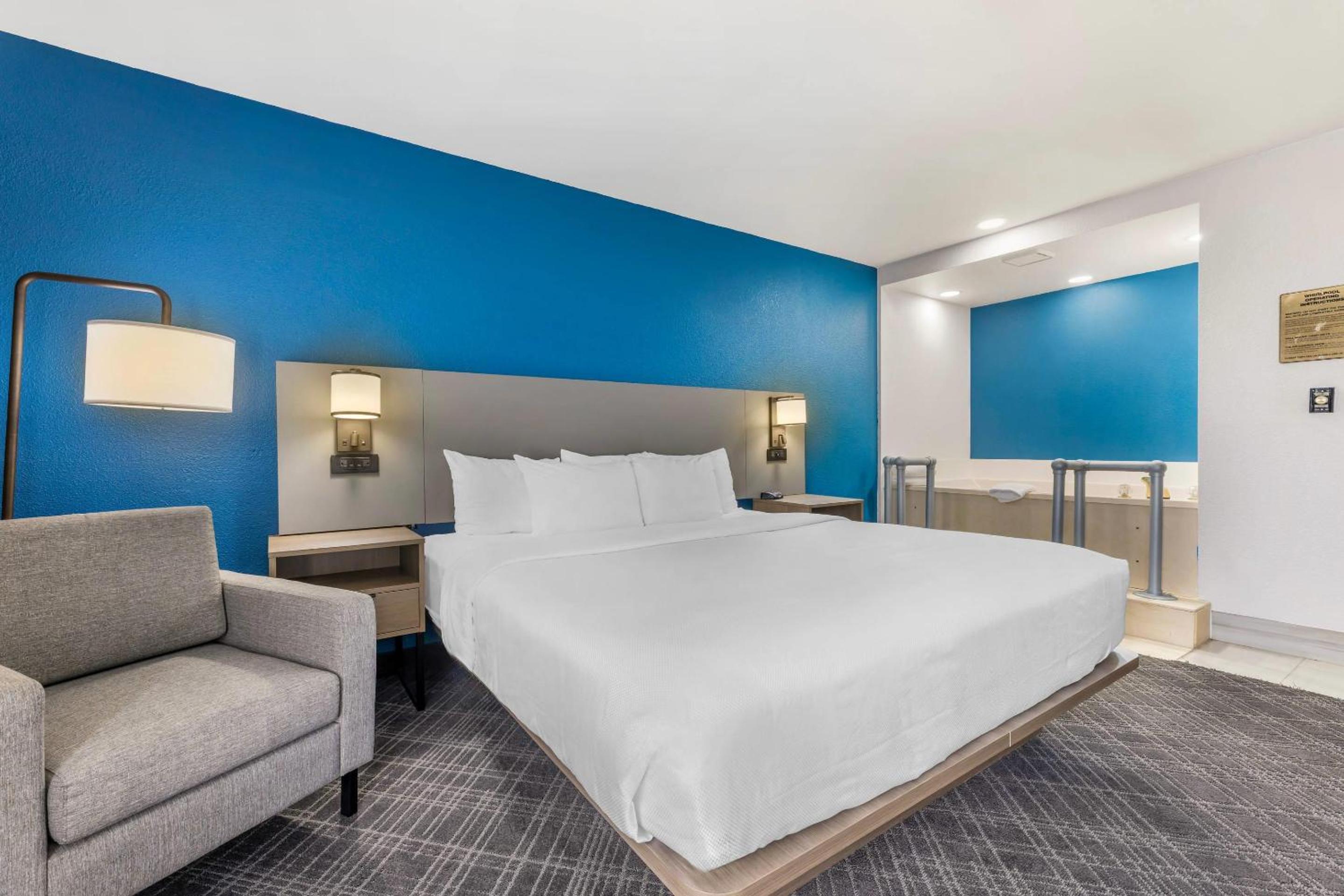King Room with Whirlpool